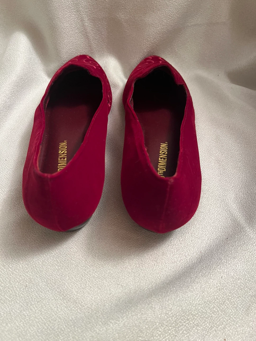 6th Dimension Burgundy Velvet Flats - Size 9M - photo 2
