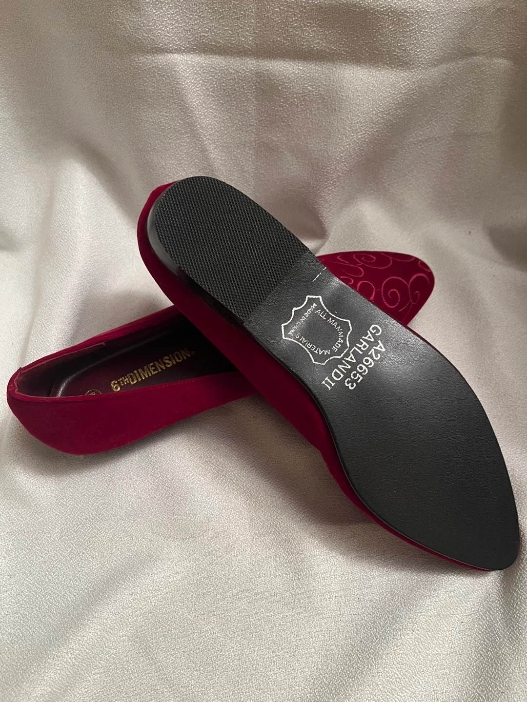 6th Dimension Burgundy Velvet Flats - Size 9M - photo 4