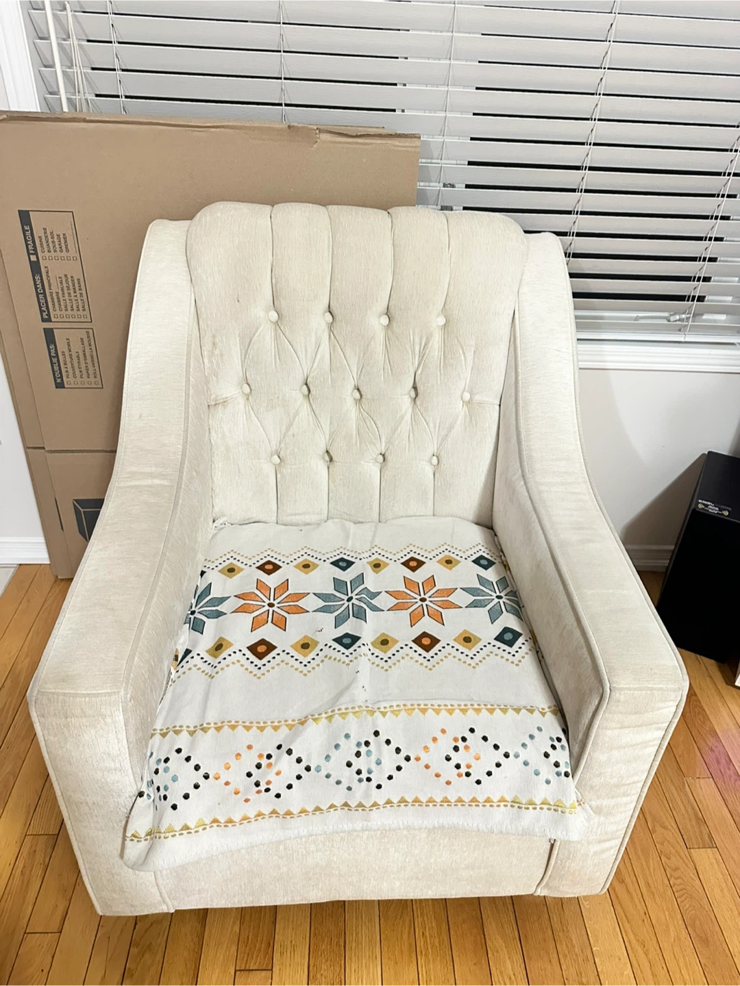 Tufted Cream Sofa - photo 2