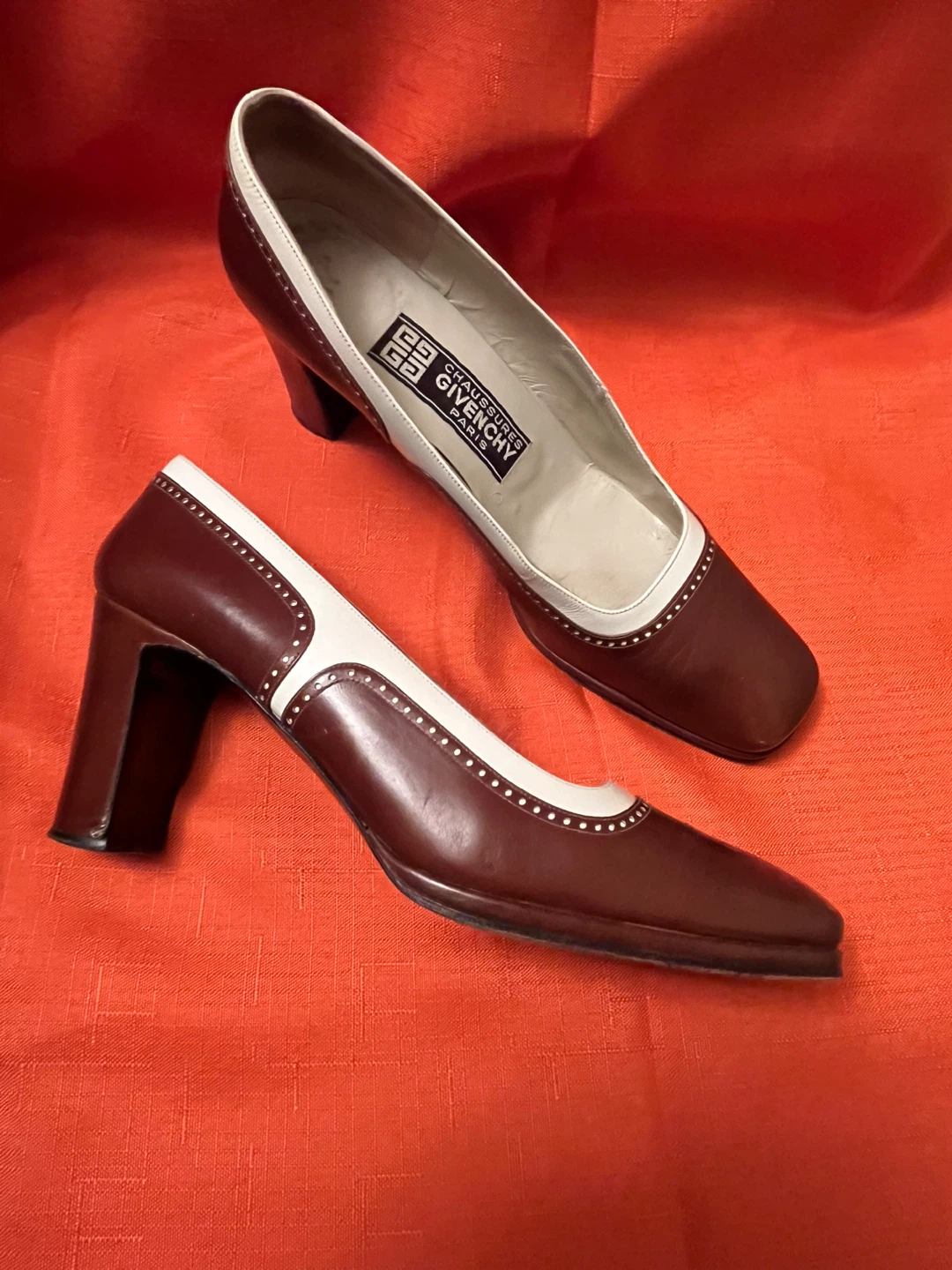 Givenchy Paris Brown & White Leather Heels - photo 4