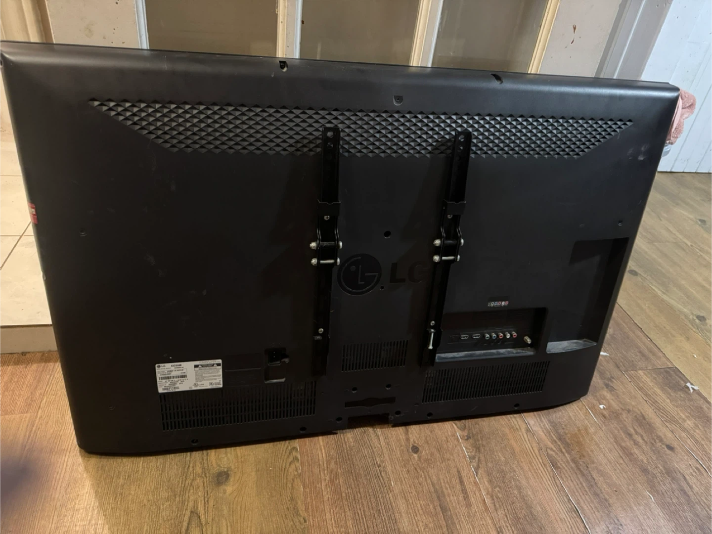 LG Television - photo 2