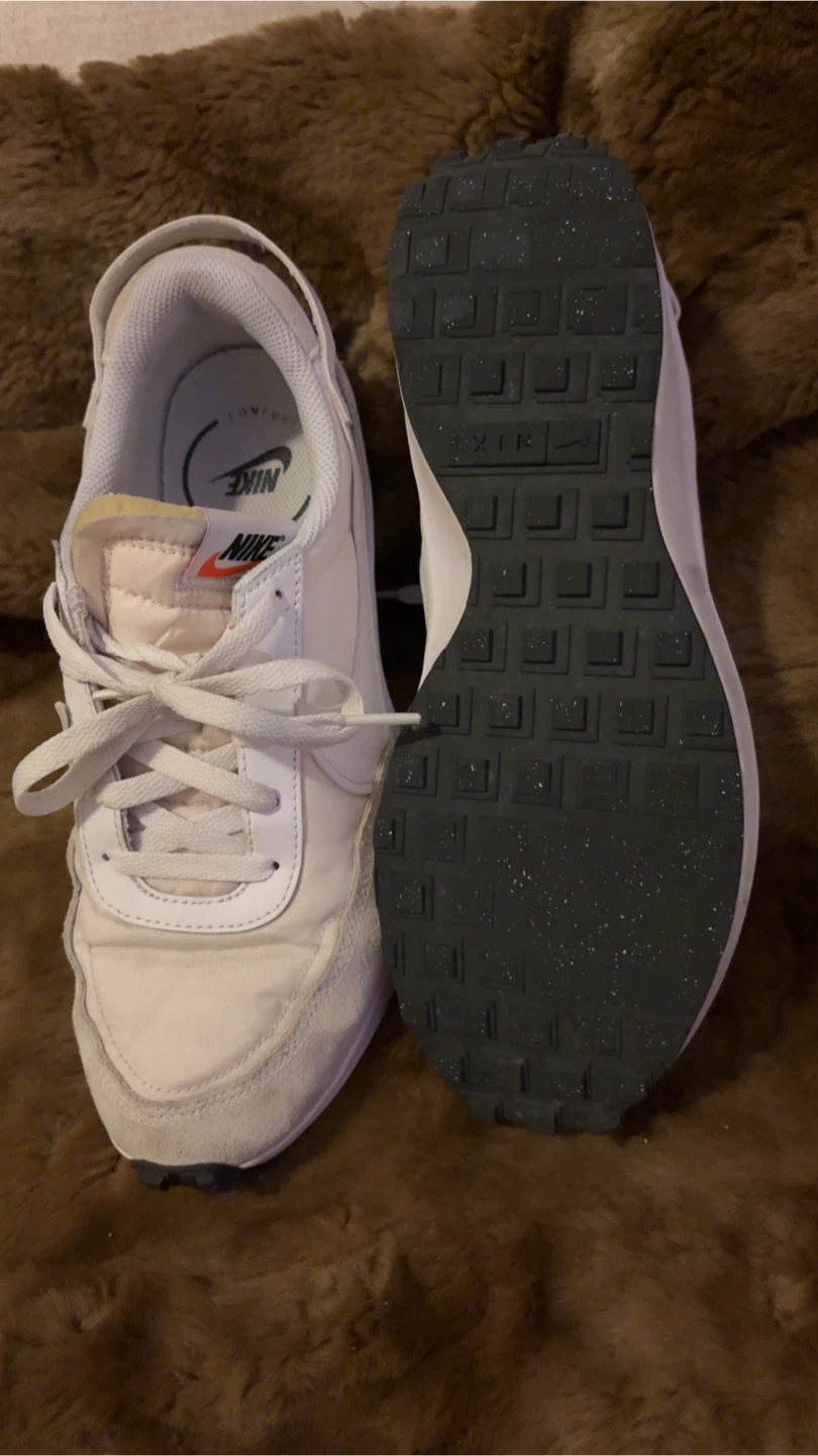 Nike Athletic Shoes - photo 2