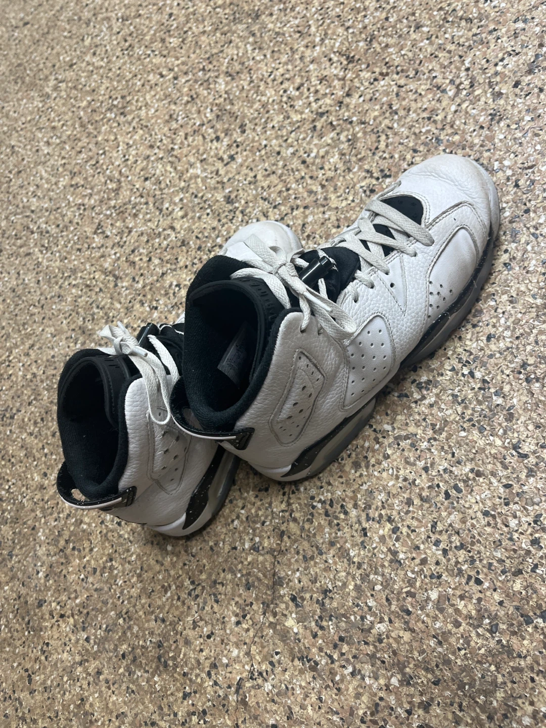 Air Jordan 6 Retro White Black Sneakers - photo 4