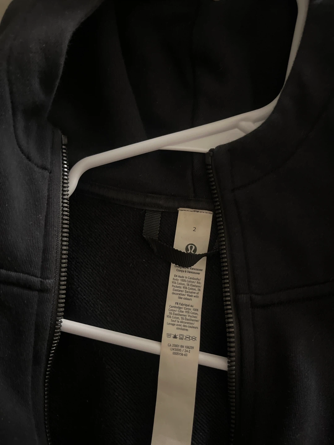 Lululemon Black Cropped Zip Hoodie Jacket - photo 2
