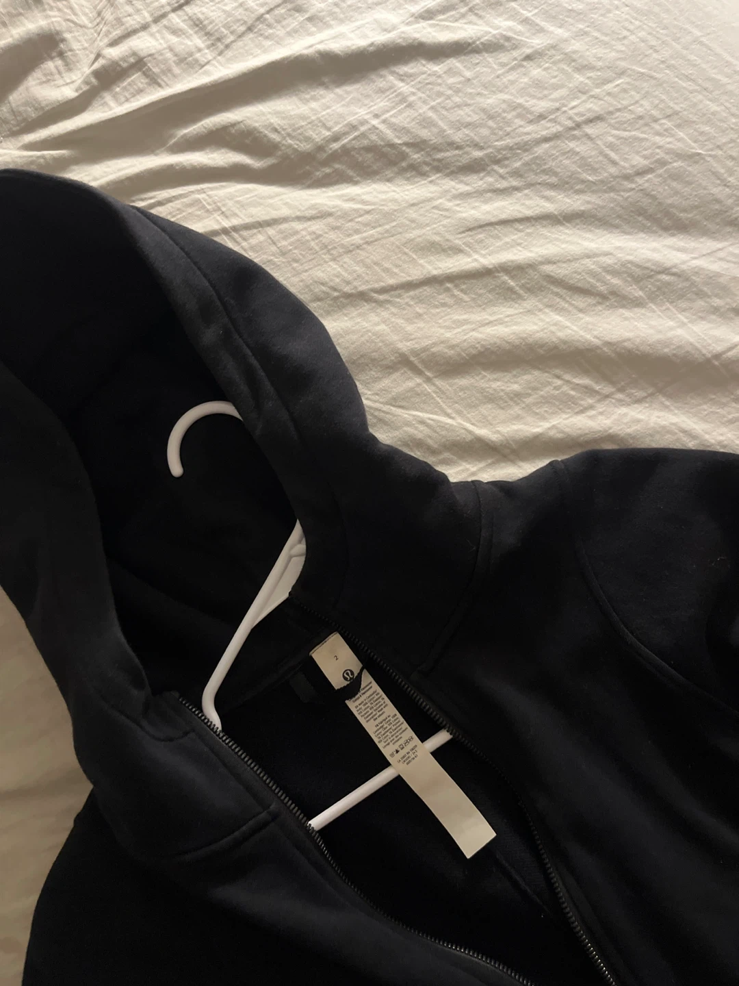 Lululemon Black Cropped Zip Hoodie Jacket - photo 3