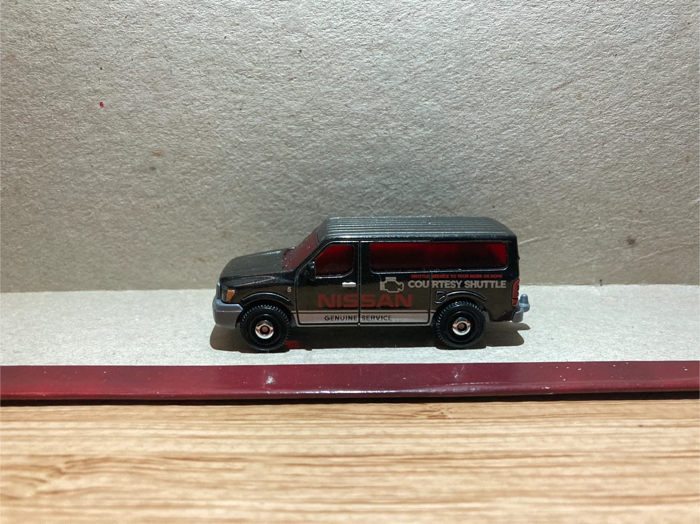 Matchbox Loose / 2014 Nissan NV Van - photo 3
