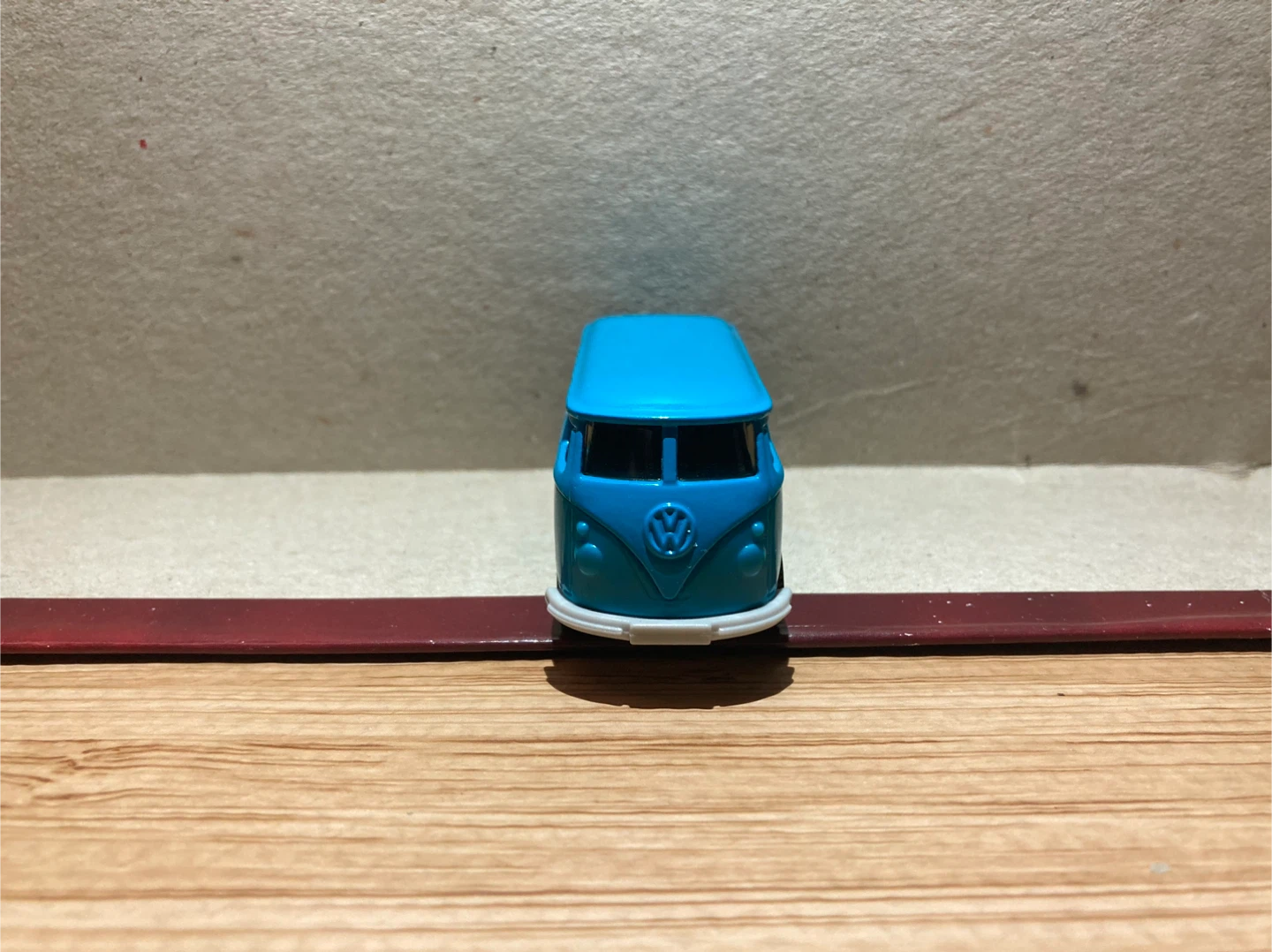 Matchbox Loose / Volkswagen Delivery Van - photo 2