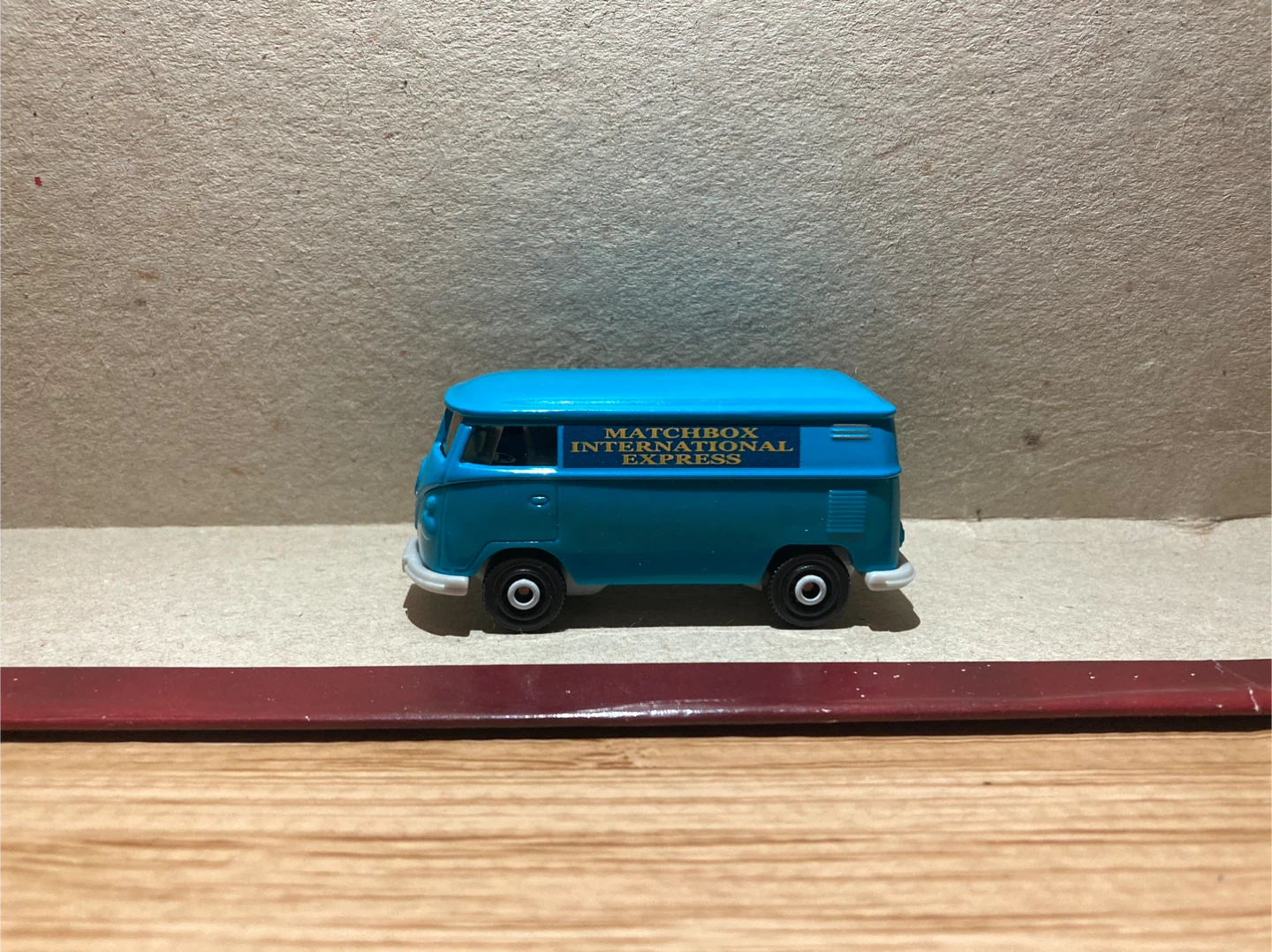 Matchbox Loose / Volkswagen Delivery Van - photo 3