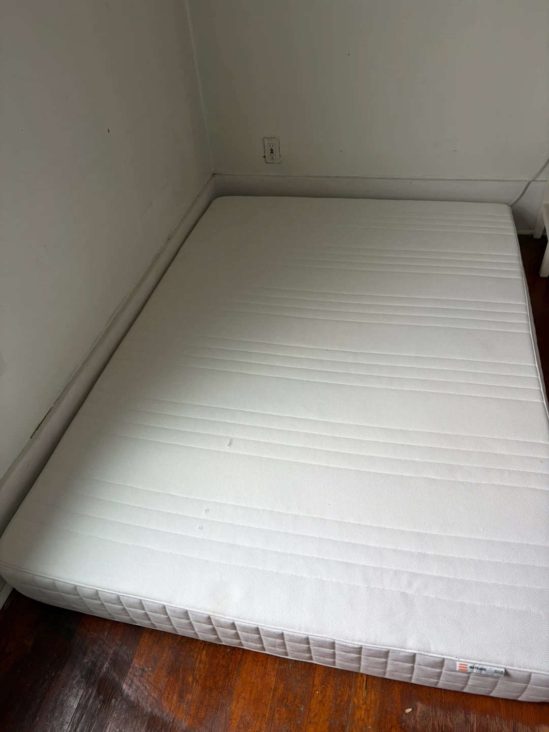 Mattress and foam topper - photo 5
