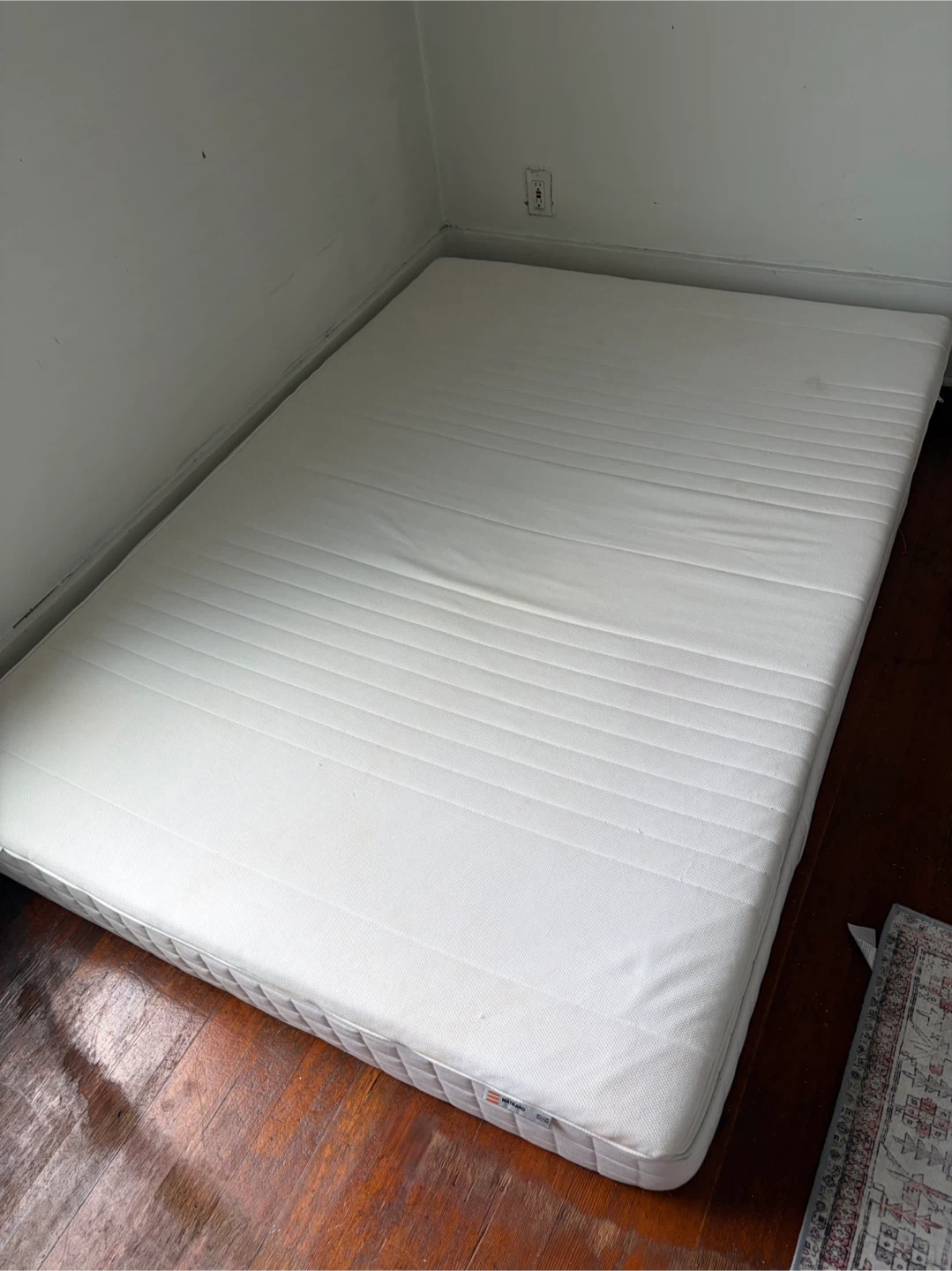 Mattress and foam topper