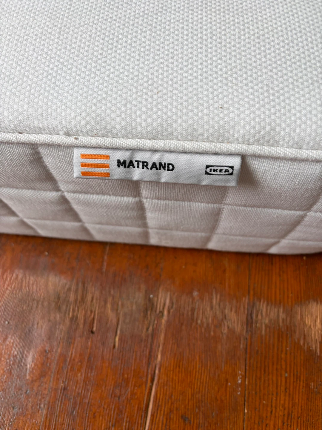 Mattress and foam topper - photo 3