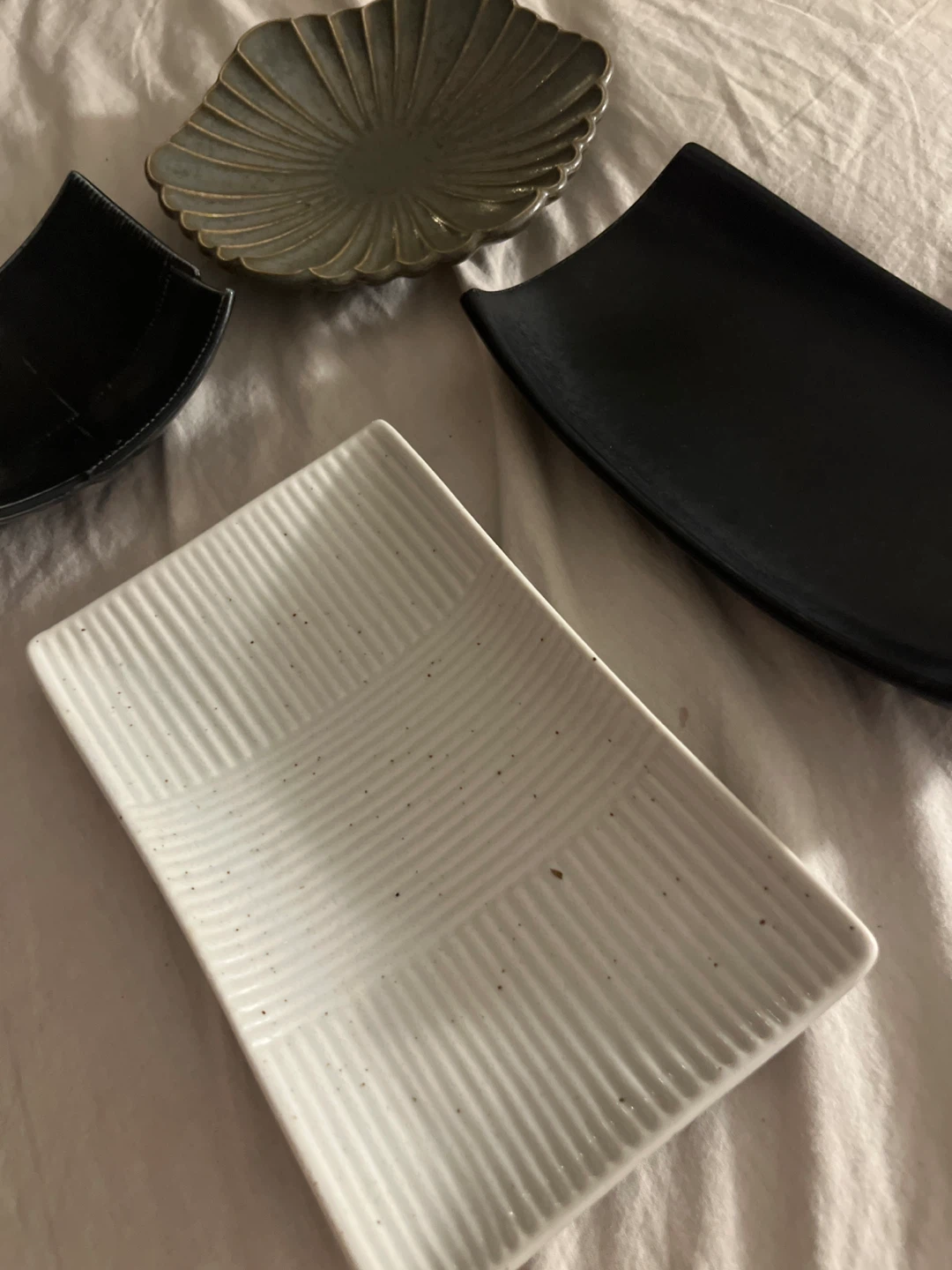 Set of 4 Japanese Ceramic Plates - photo 3