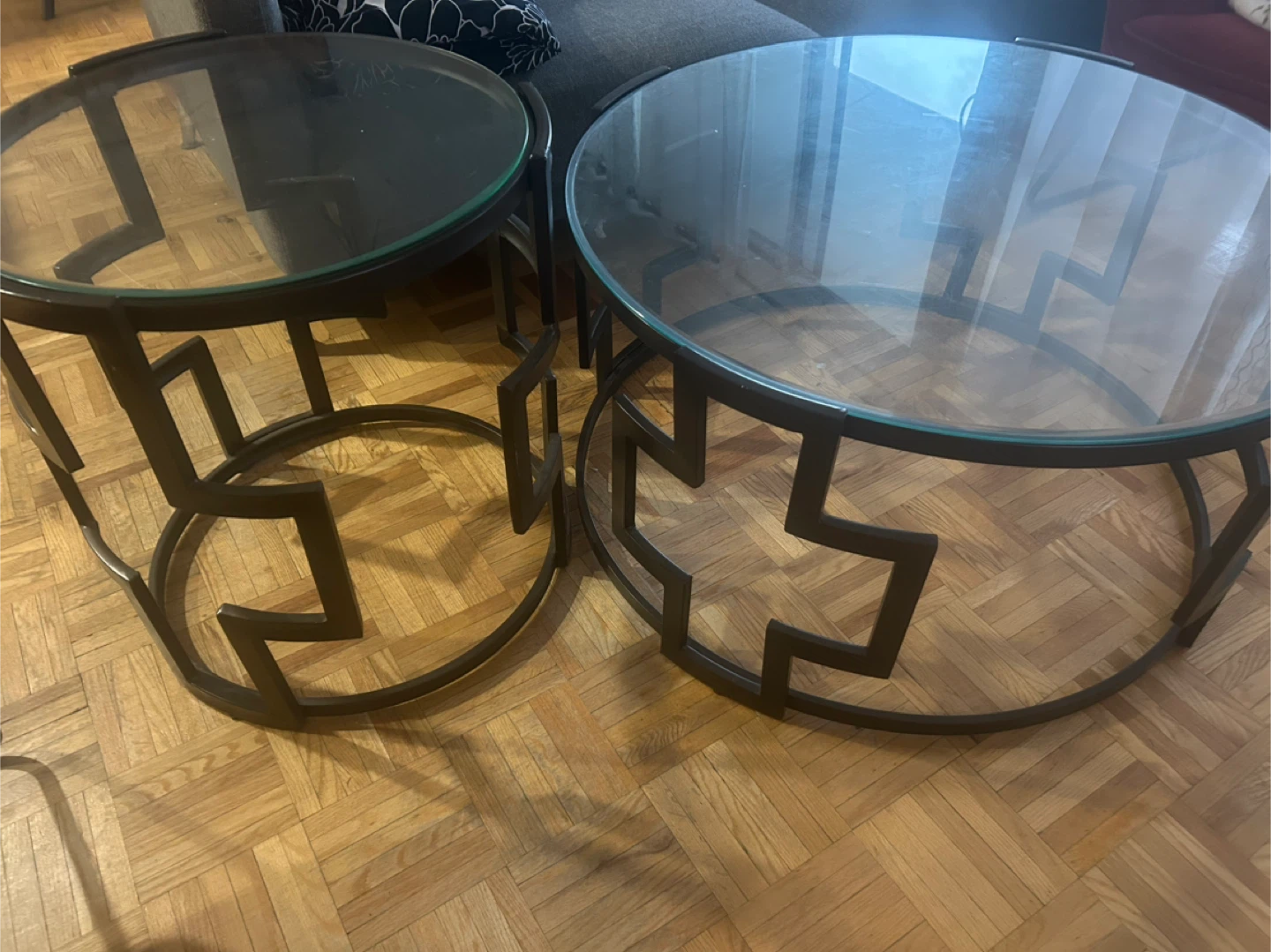 Set of 2 Round Glass Top Coffee Tables