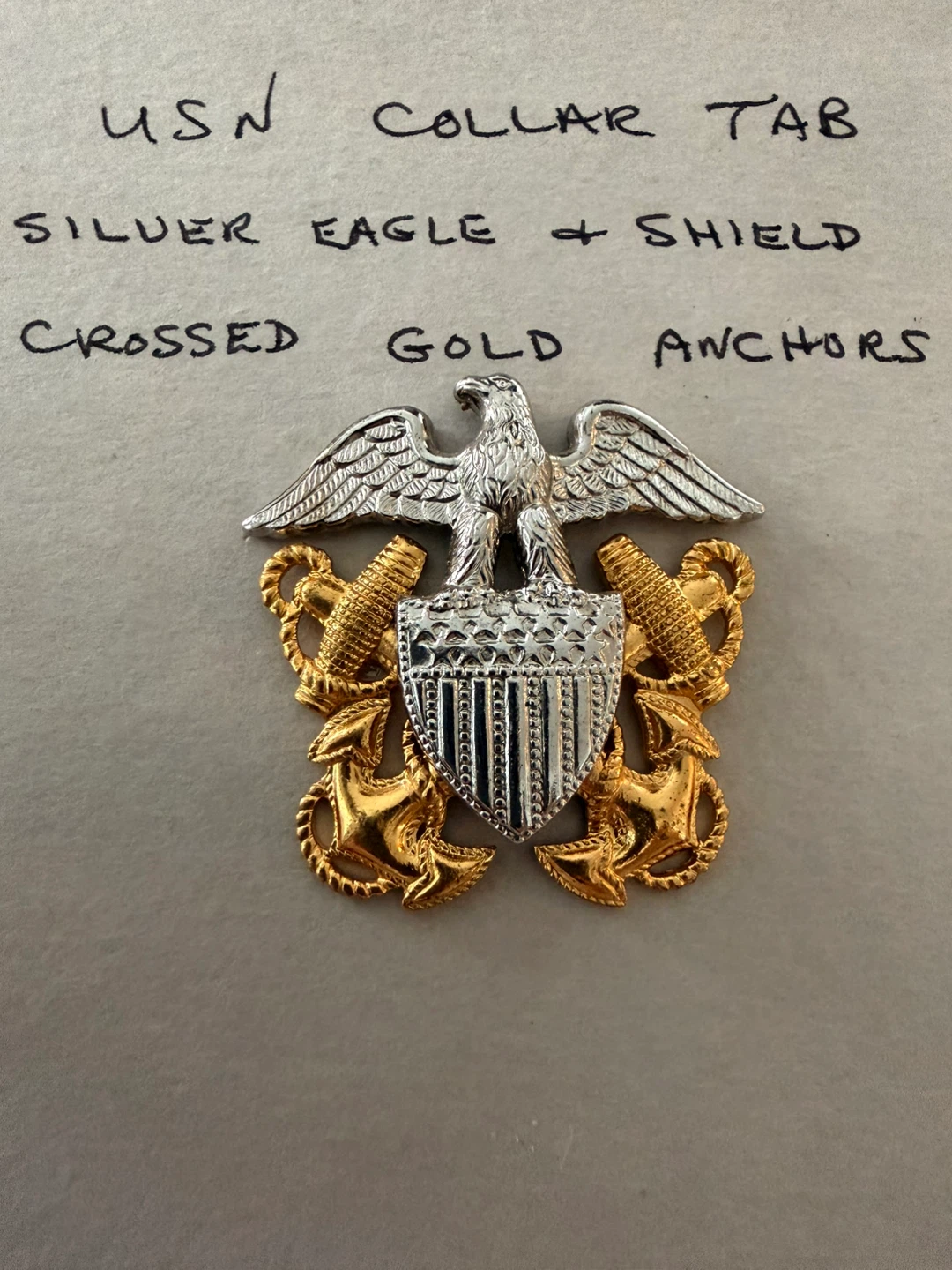 Vintage US Navy Collar Insignia – Eagle & Crossed Anchors - photo 2
