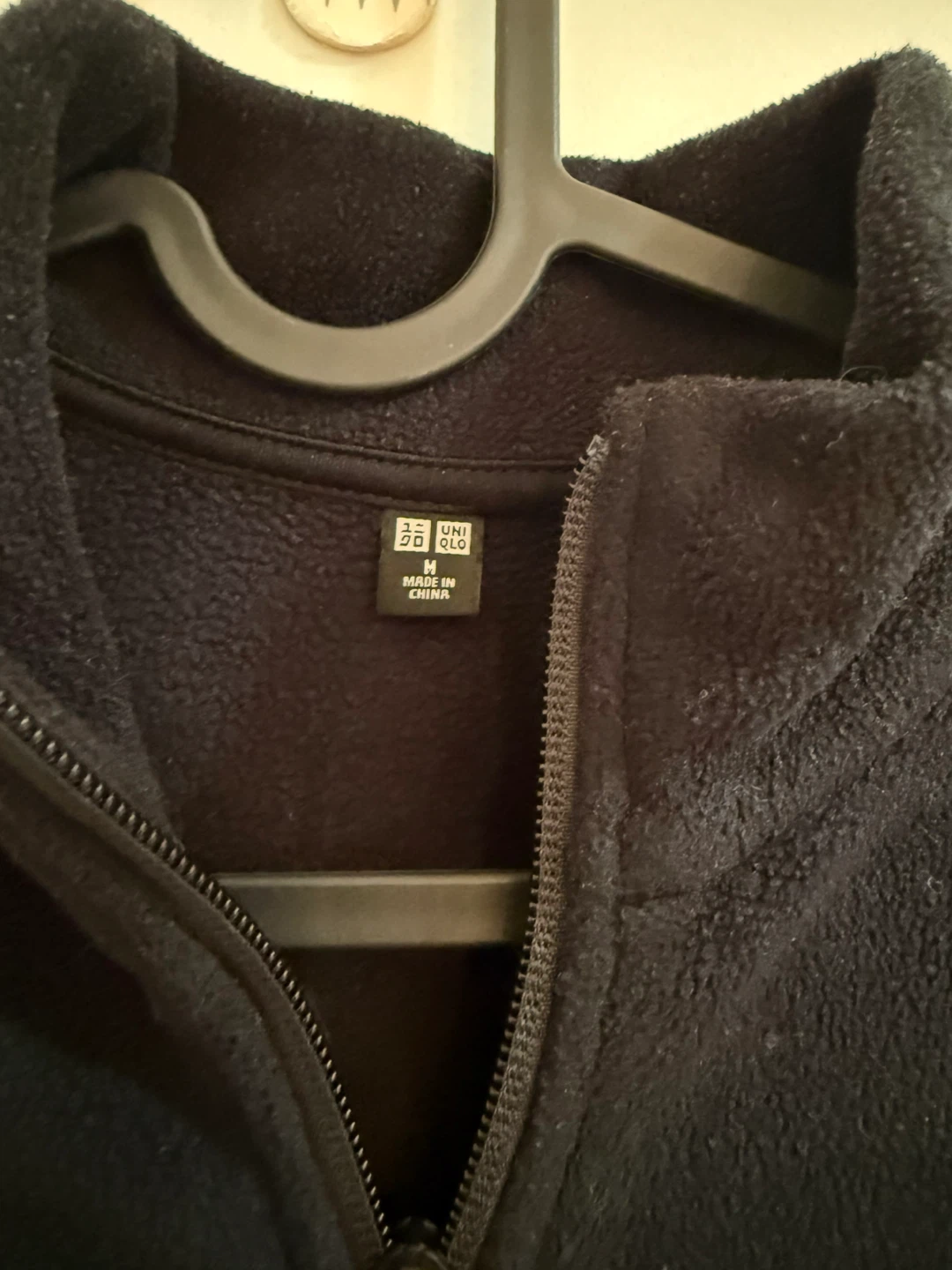 UNIQLO Fleece Jacket - Black - Size M - photo 2