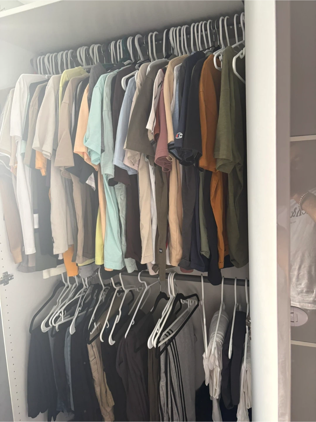 Wardrobe with sliding doors - photo 3