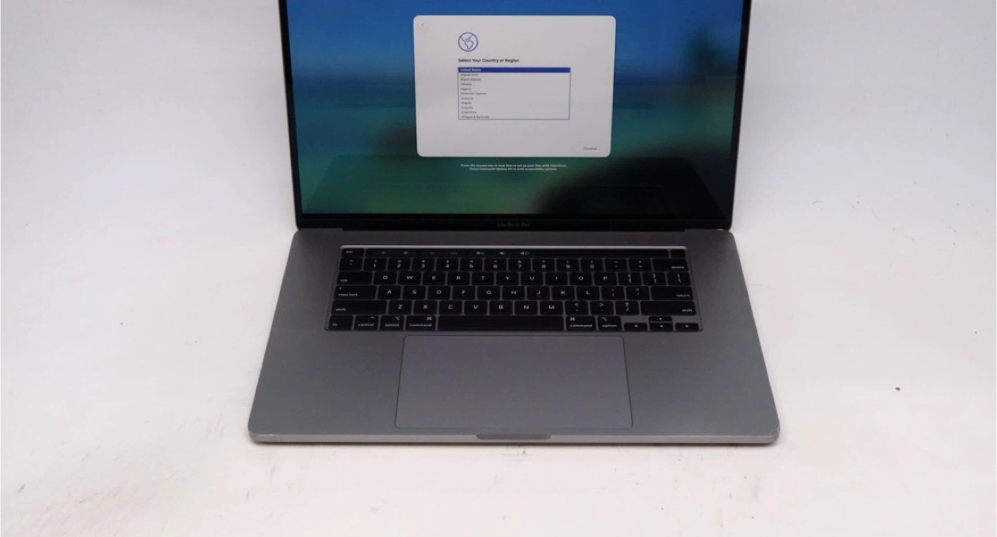 MacBook Pro 16” i9 2Tb ssd 64gb ram