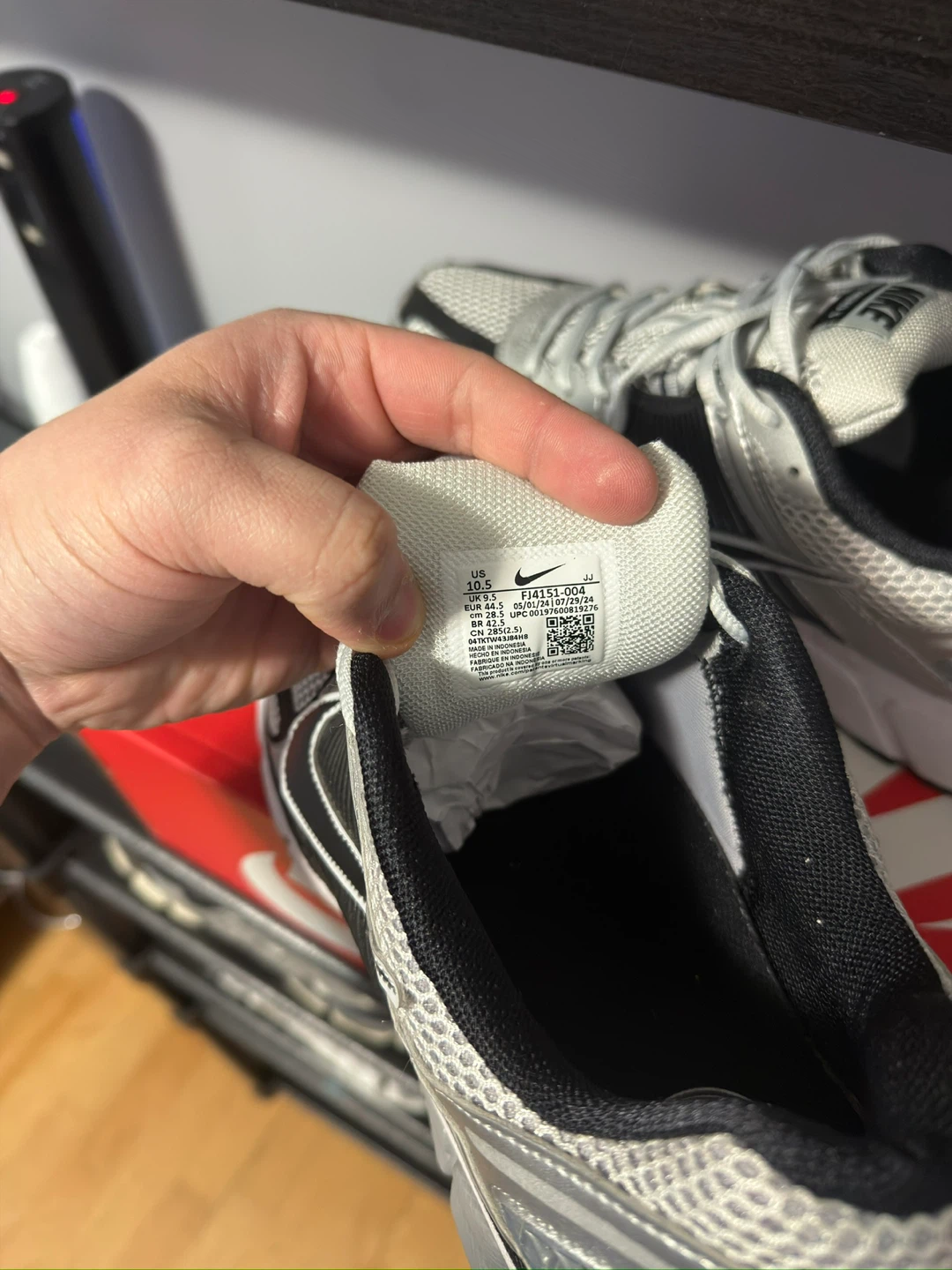 Nike Zoom Vomero 5 - photo 4
