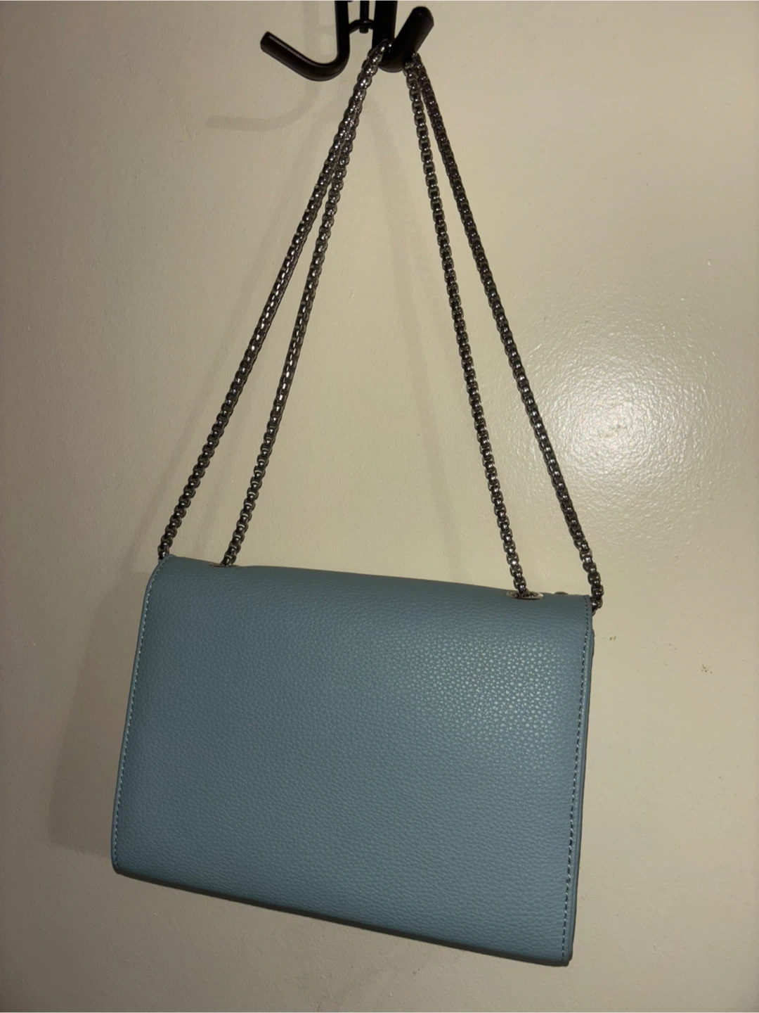 Blue studded clutch with silver chain strap - photo 3
