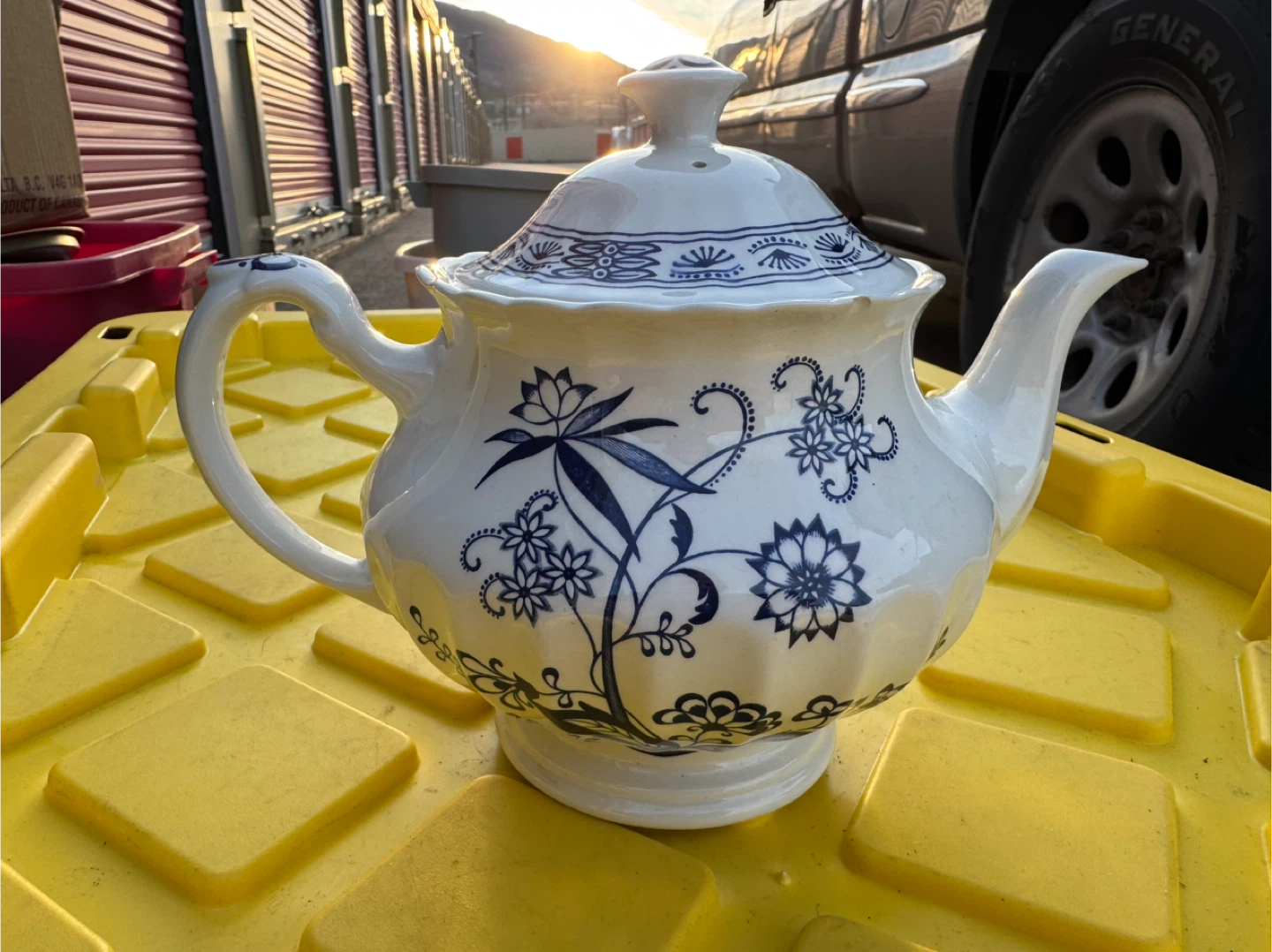 J&G Meakin Classic  Teapot