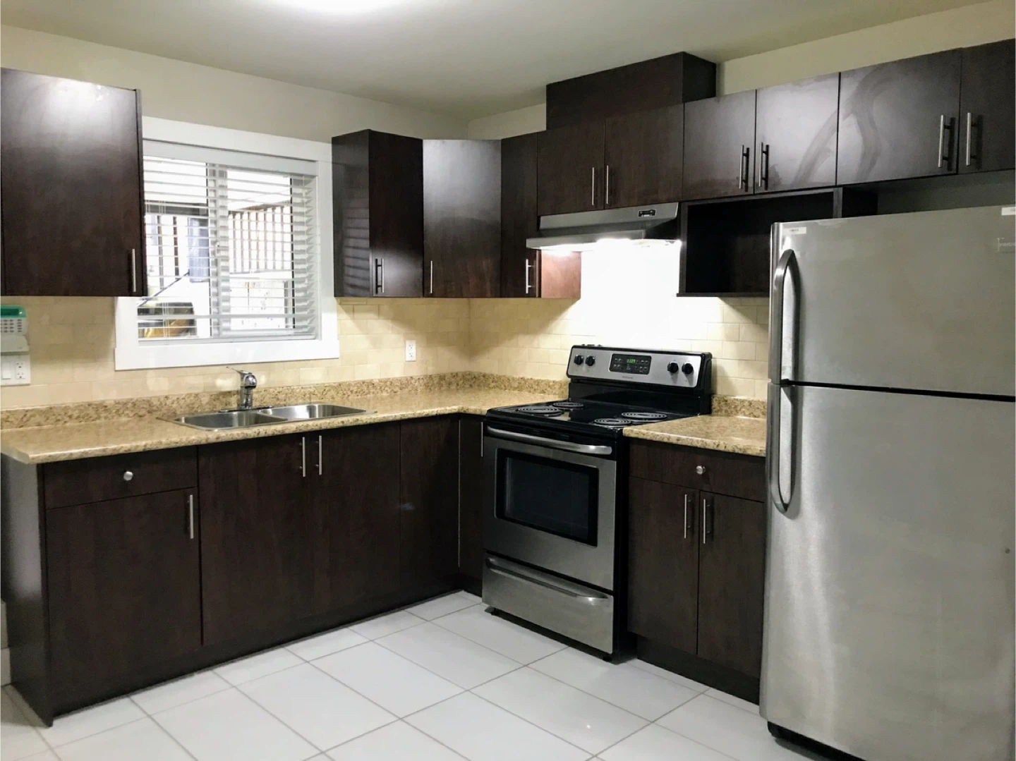 1 bedroom / 1 bathroom basement suit - photo 3