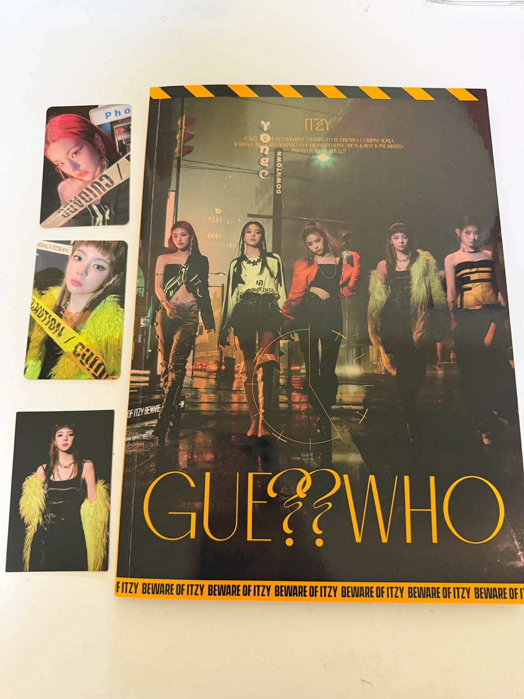 ITZY GUESS WHO Album with Photocards