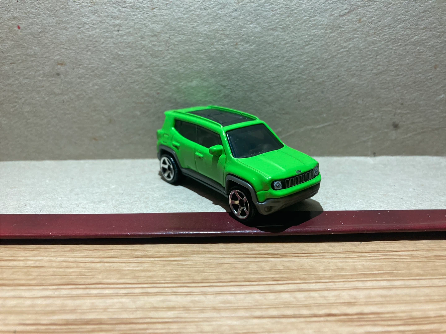 Matchbox Loose / 19 Jeep Renegade / Green
