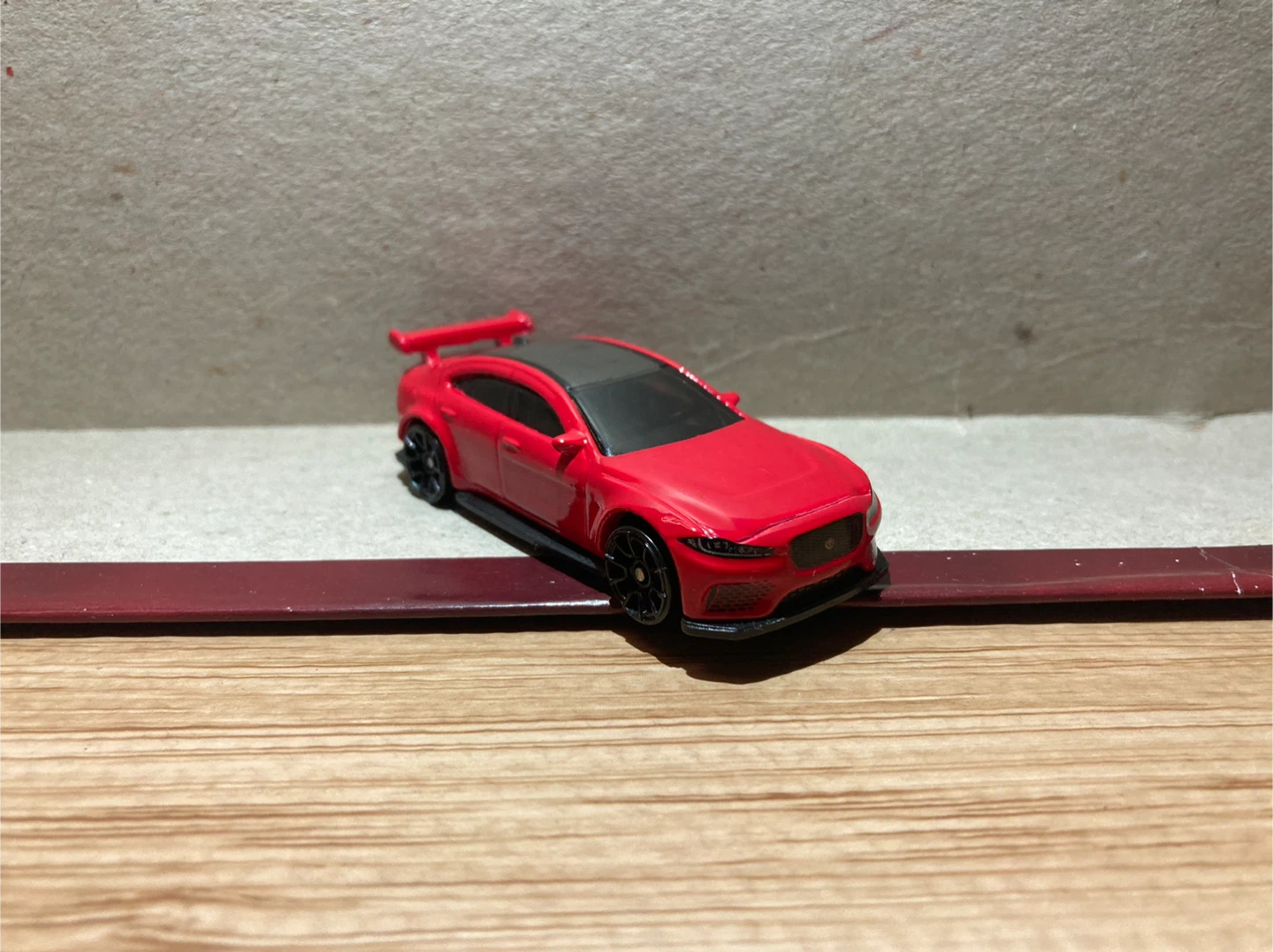 Hot Wheels Loose / Jaguar XE SV Project 8 / Red