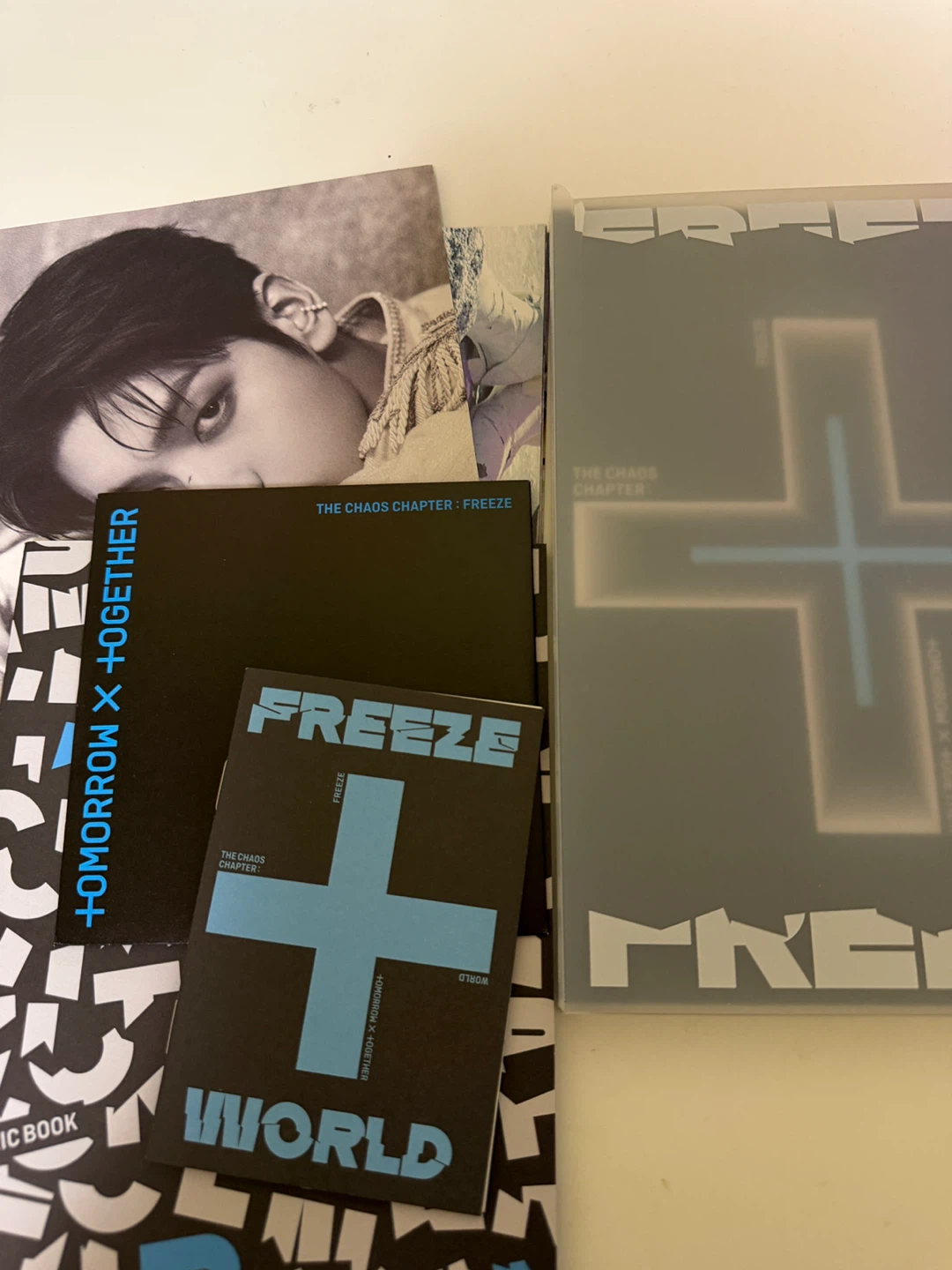 TXT The Chaos Chapter: Freeze Album & Photocards - photo 2