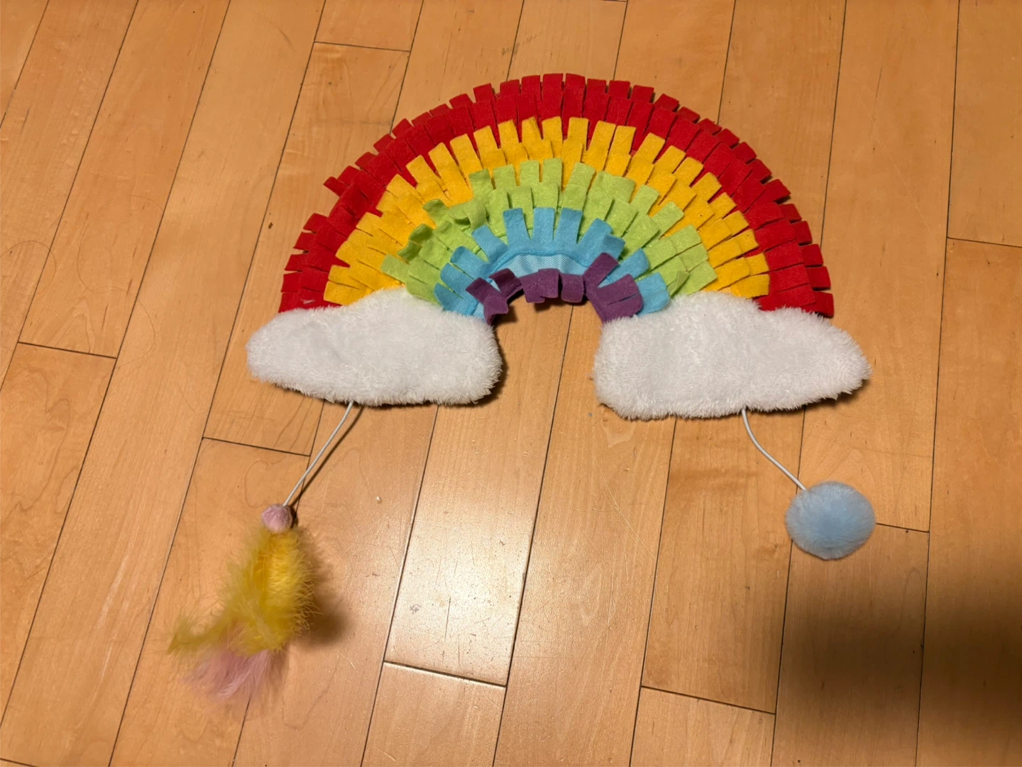 JUMP! Rainbow Snuffle Cat Mat