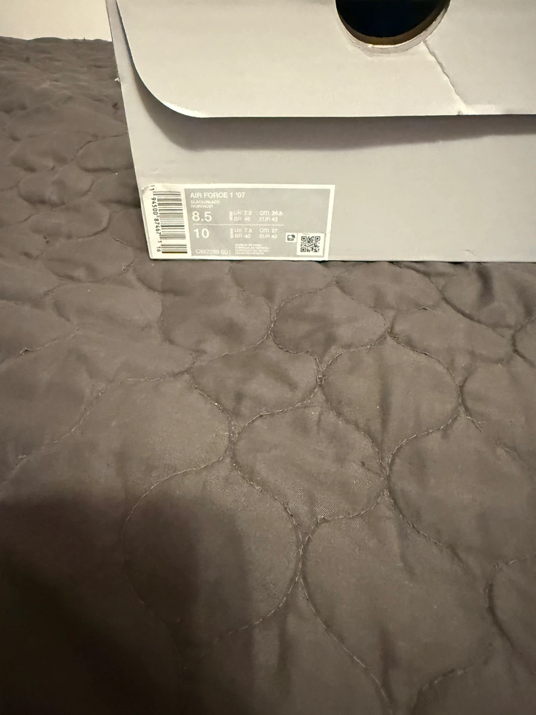 Nike Air Force 1 '07 White Sneakers Size 8.5 - photo 2