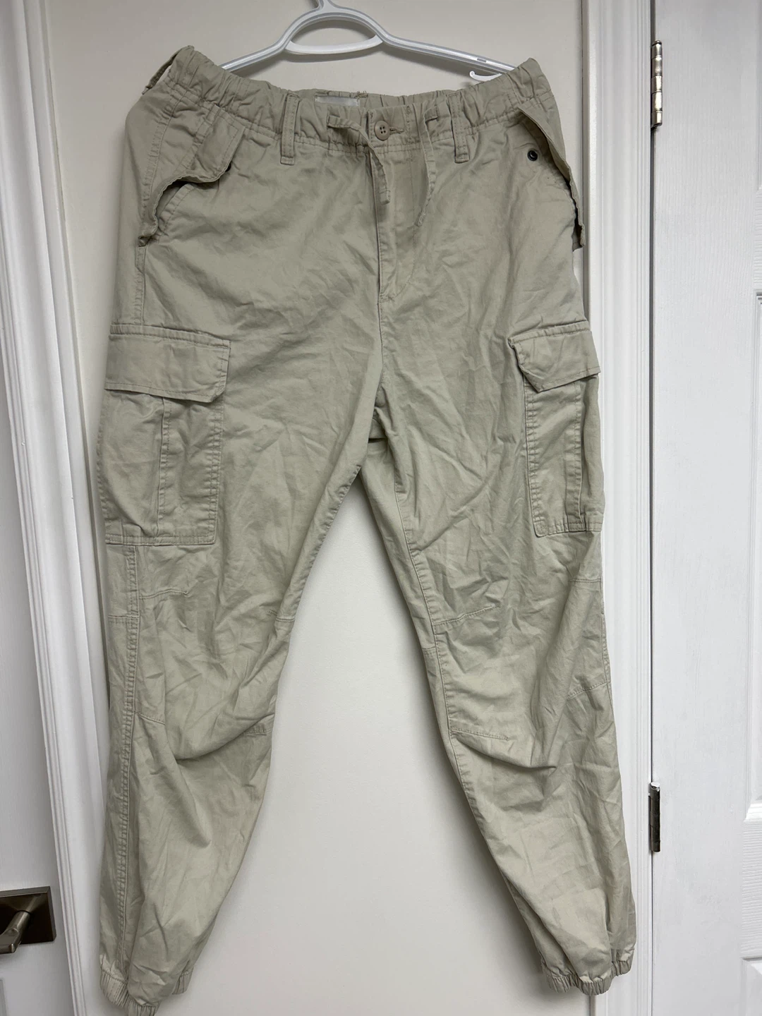 H&M Regular Fit Cargo Pants - Size S