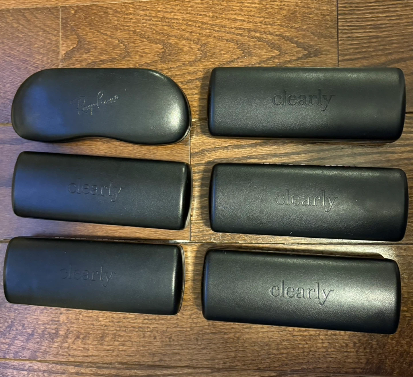 FREE - Pack of 6 eyeglasses cases