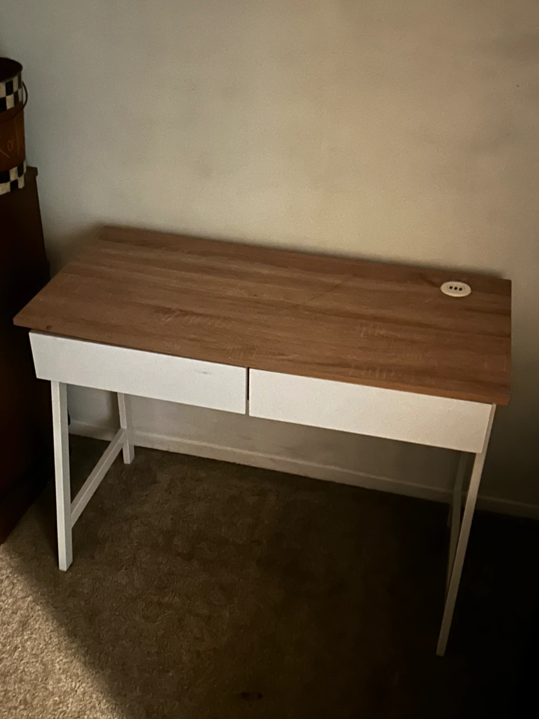 Modern Desk with 3 USB Ports