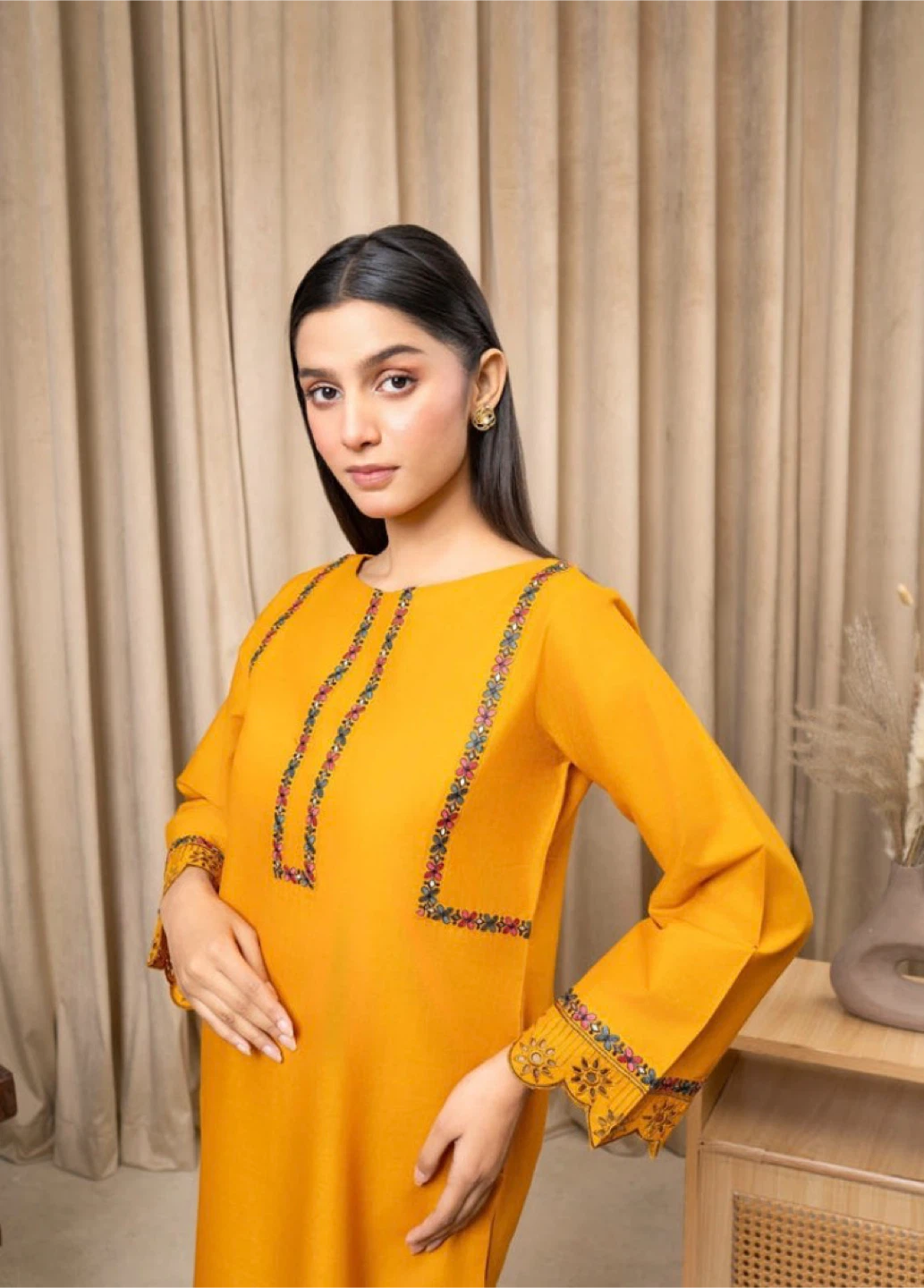 Brand new Mustard Yellow Embroidered Kurta Set - photo 4