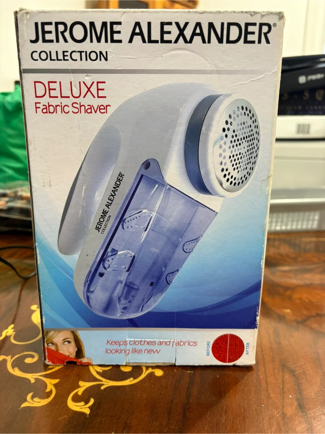 Jerome Alexander Collection Deluxe Fabric Shaver
