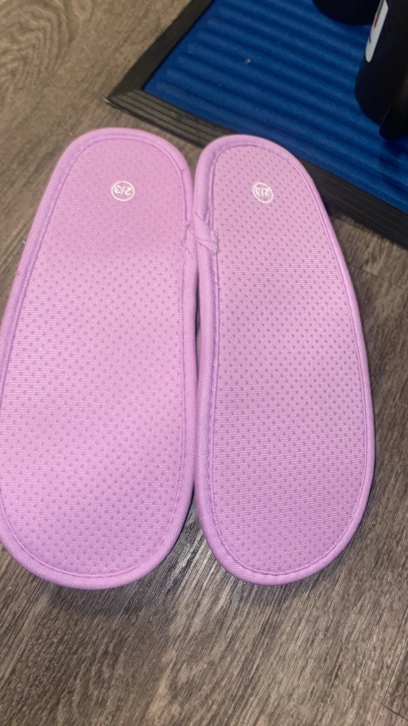 Disney Stitch Slippers - Size 2/3 - photo 3