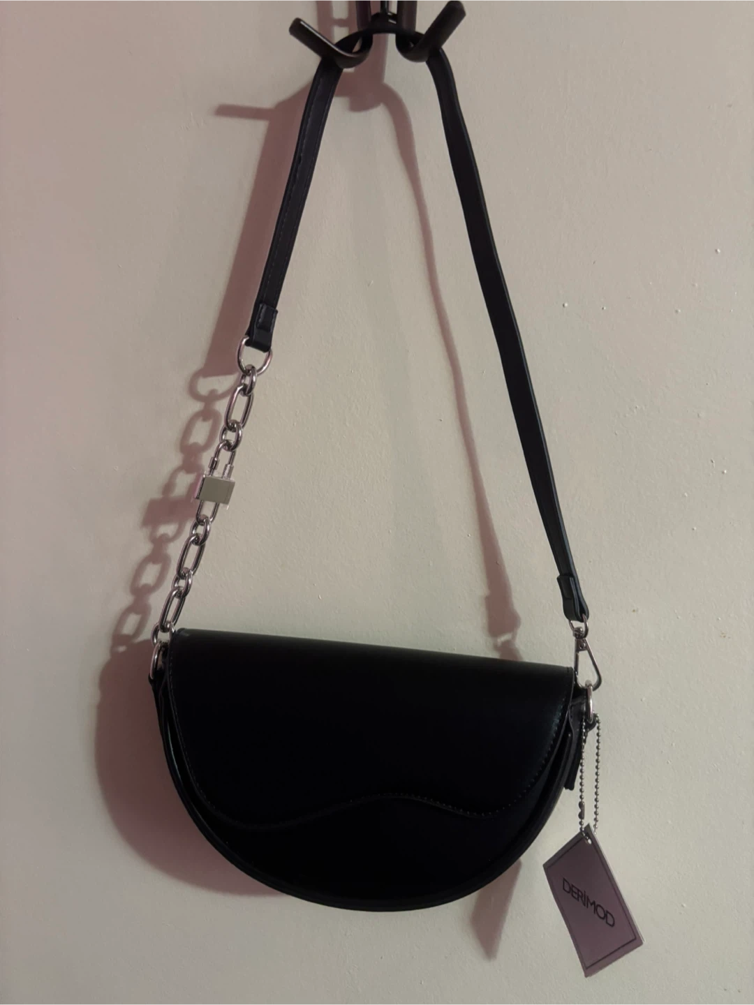 Derimod Black Half Moon Shoulder Bag with Chain Detail - photo 5