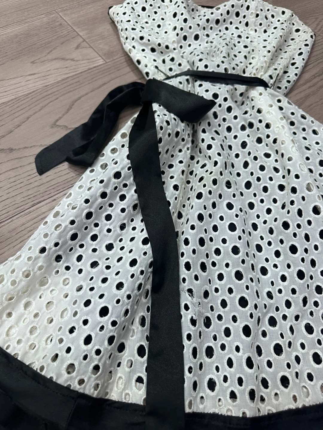 White Eyelet Dress with Black Ribbon - photo 2