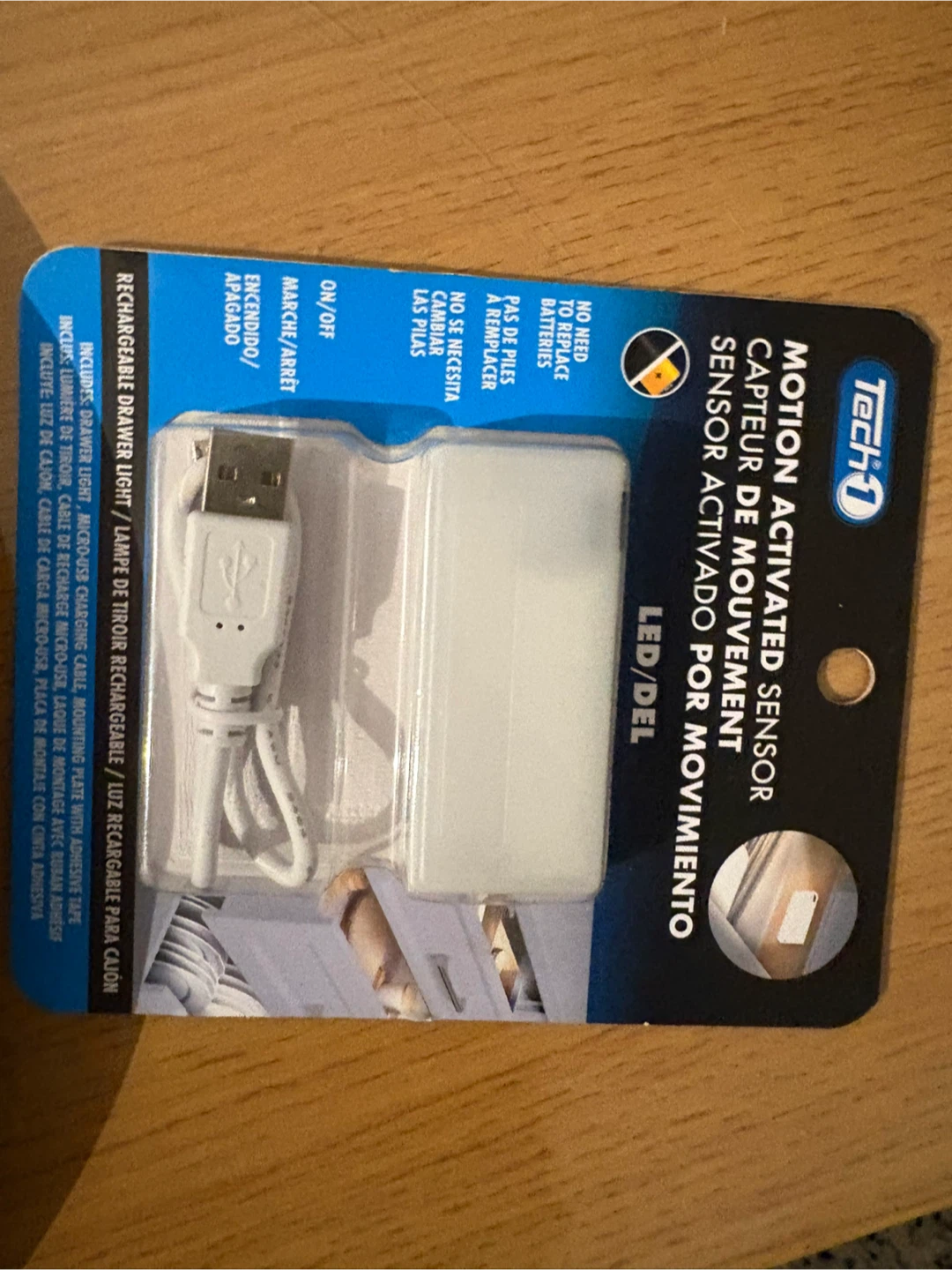Tech1 Motion Activated Rechargeable Drawer Light