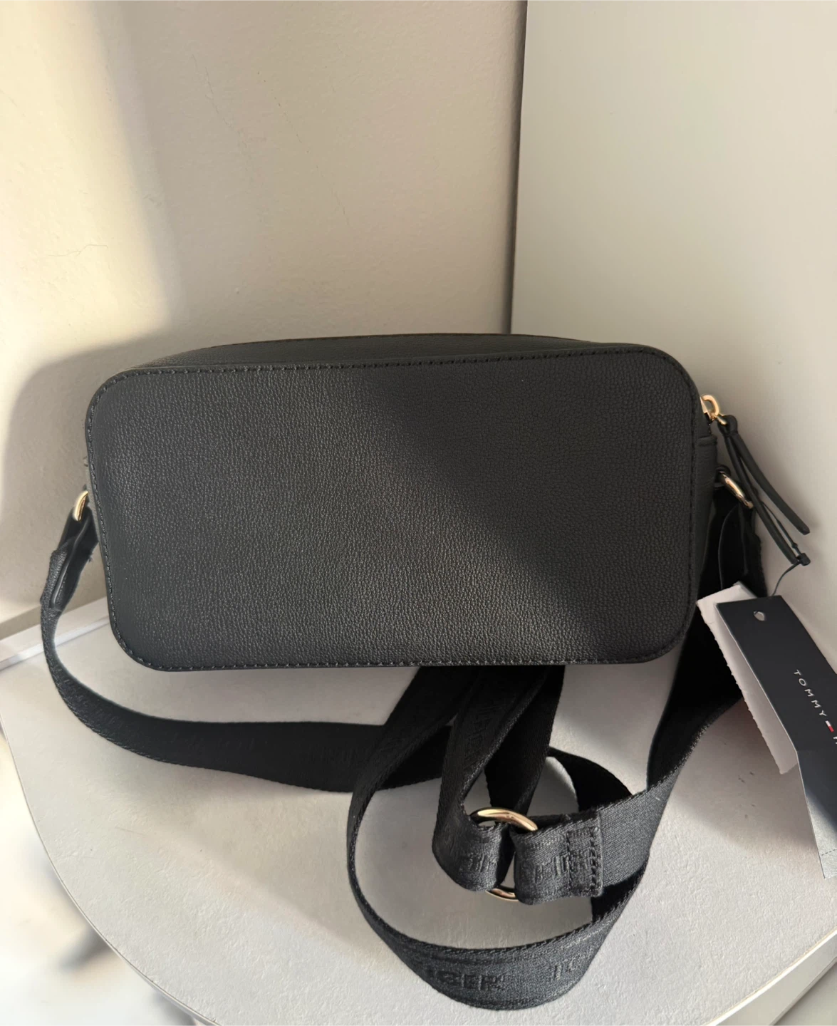 Tommy Hilfiger Black Leather Crossbody Bag - photo 2
