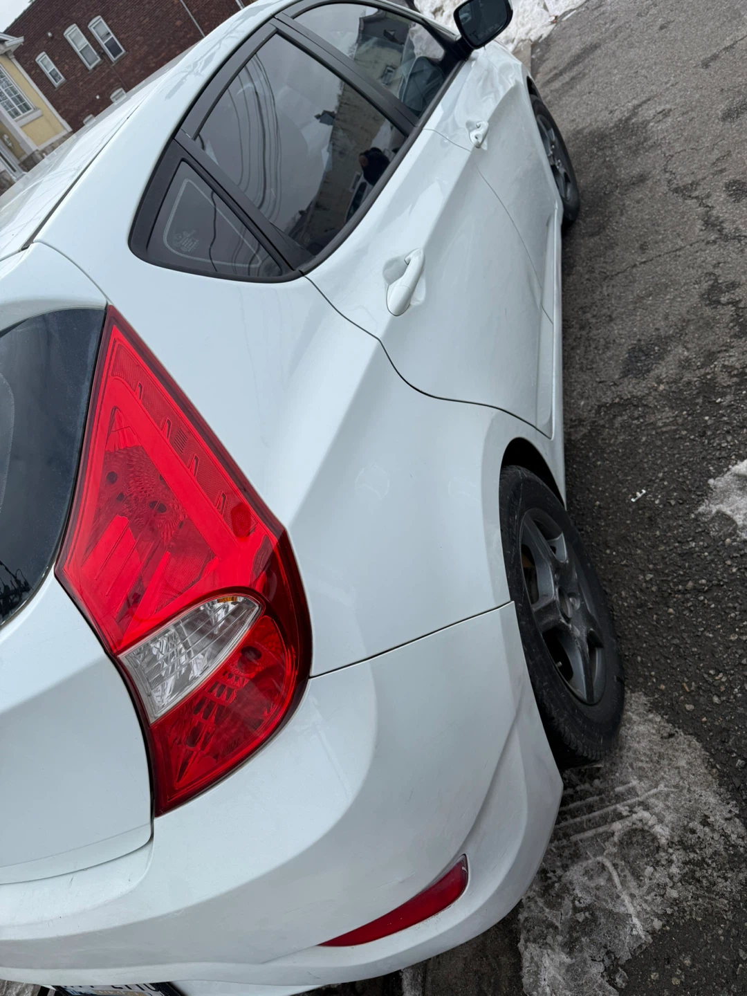 White Hyundai Accent 175 M 2012 Clean title - photo 2
