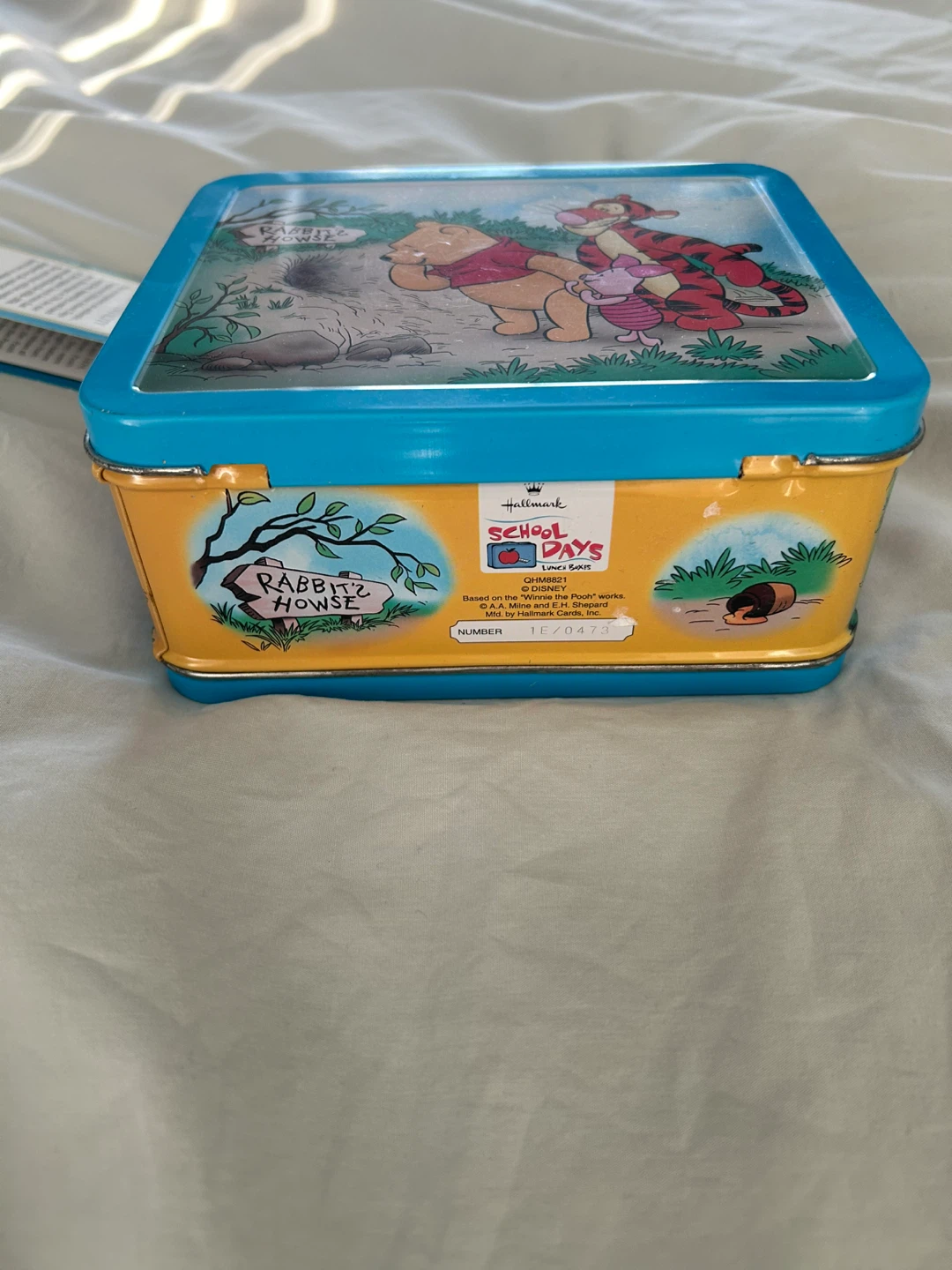 Winnie the Pooh Hallmark "School Days" Tin Lunch Box