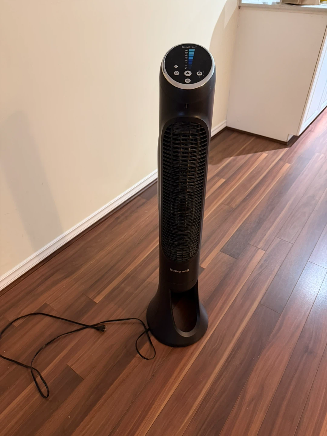 Honeywell Tower Fan - photo 2
