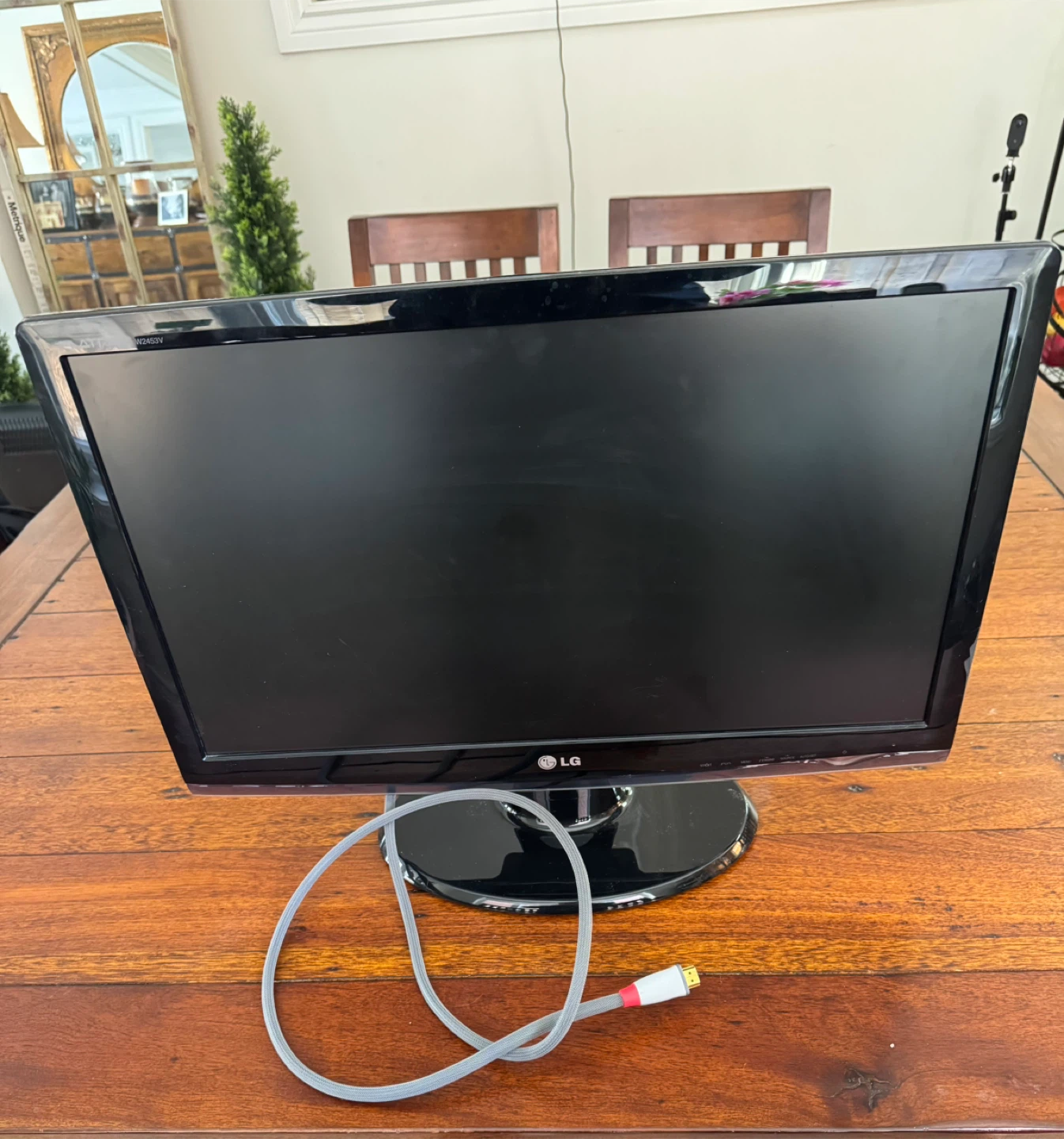 LG Flatron W2453V-PF 24” Monitor