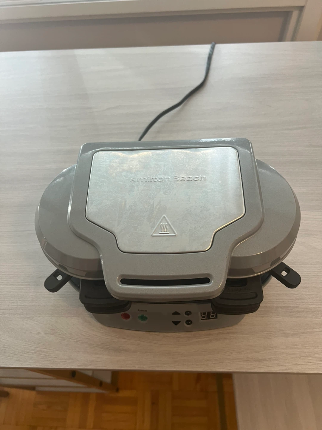 Hamilton Beach Dual Breakfast Sandwich Maker (Model 25490)