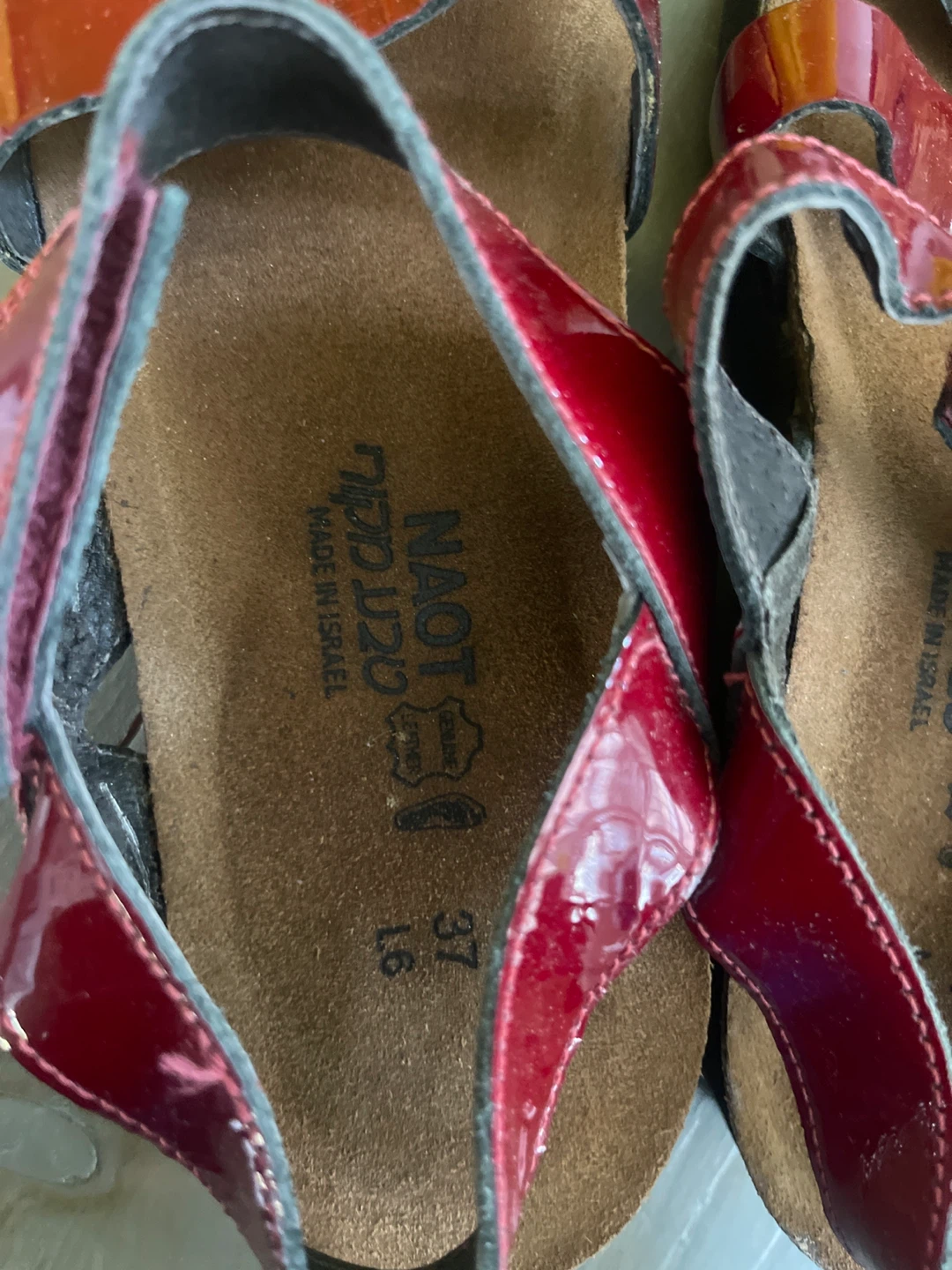 Naot Women's Red Patent Leather Sandals Size 37 - photo 5