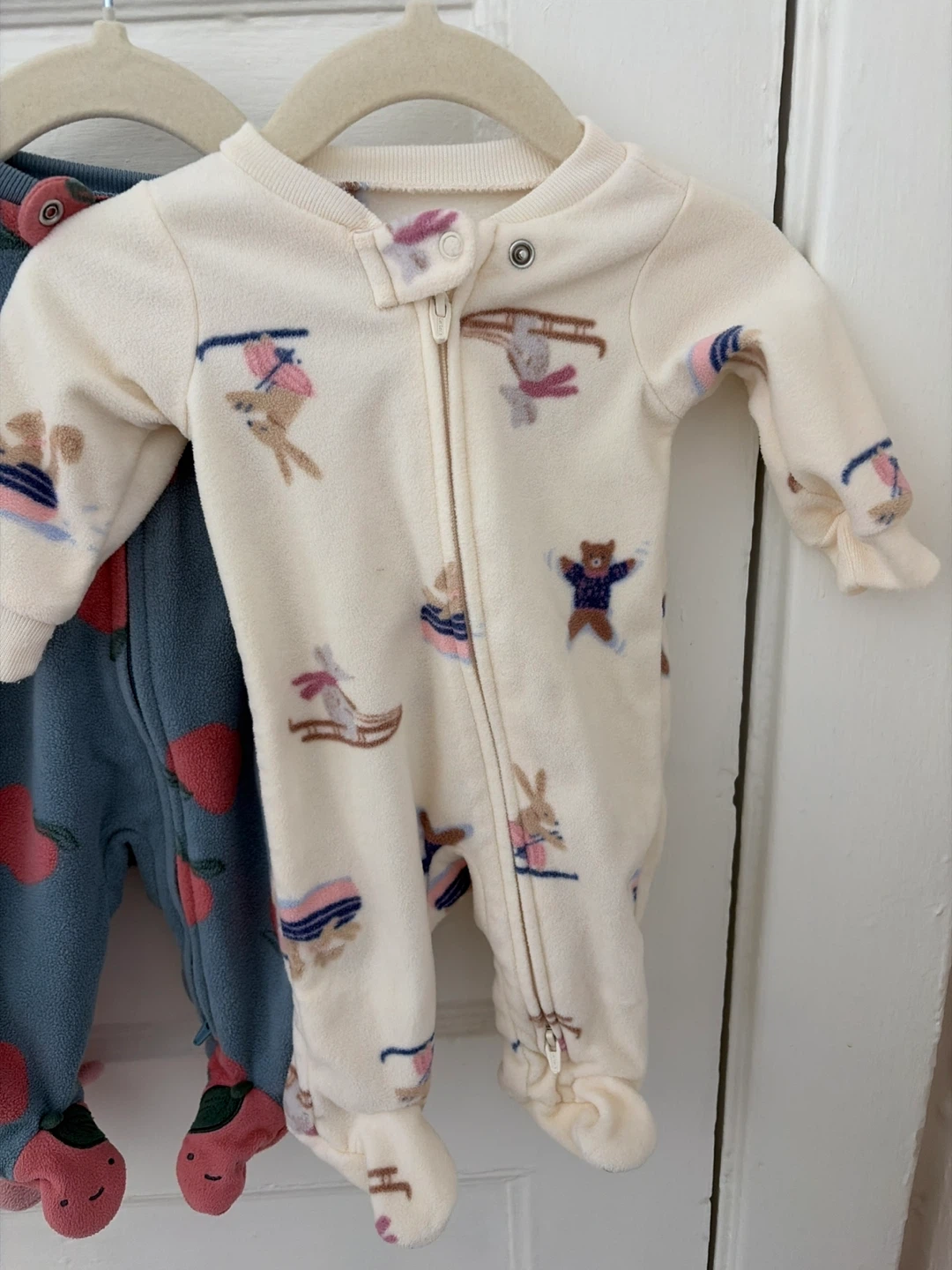 Newborn Fleece Footed Sleepers - Set of 4 - photo 2