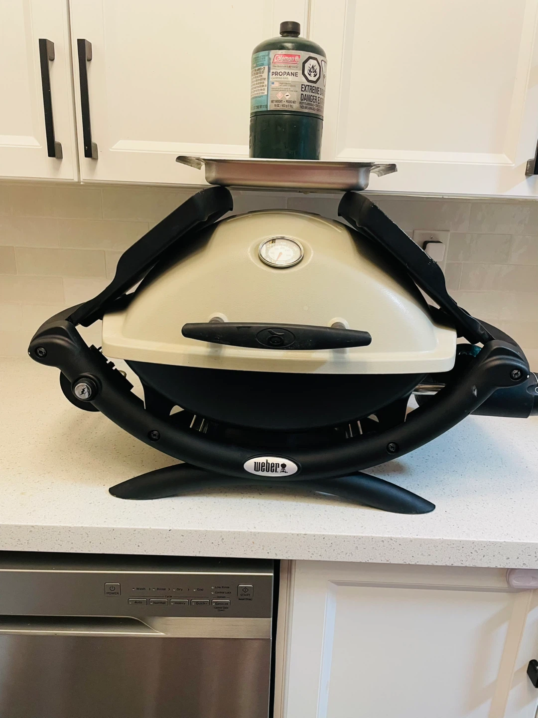 Weber Q Series Q 1200 Portable Propane Grill - photo 2