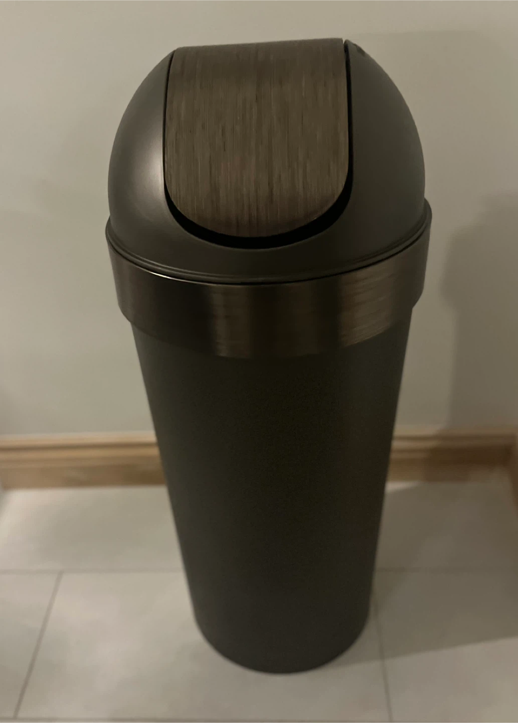 Grey Flip-Top Trash Can - photo 2